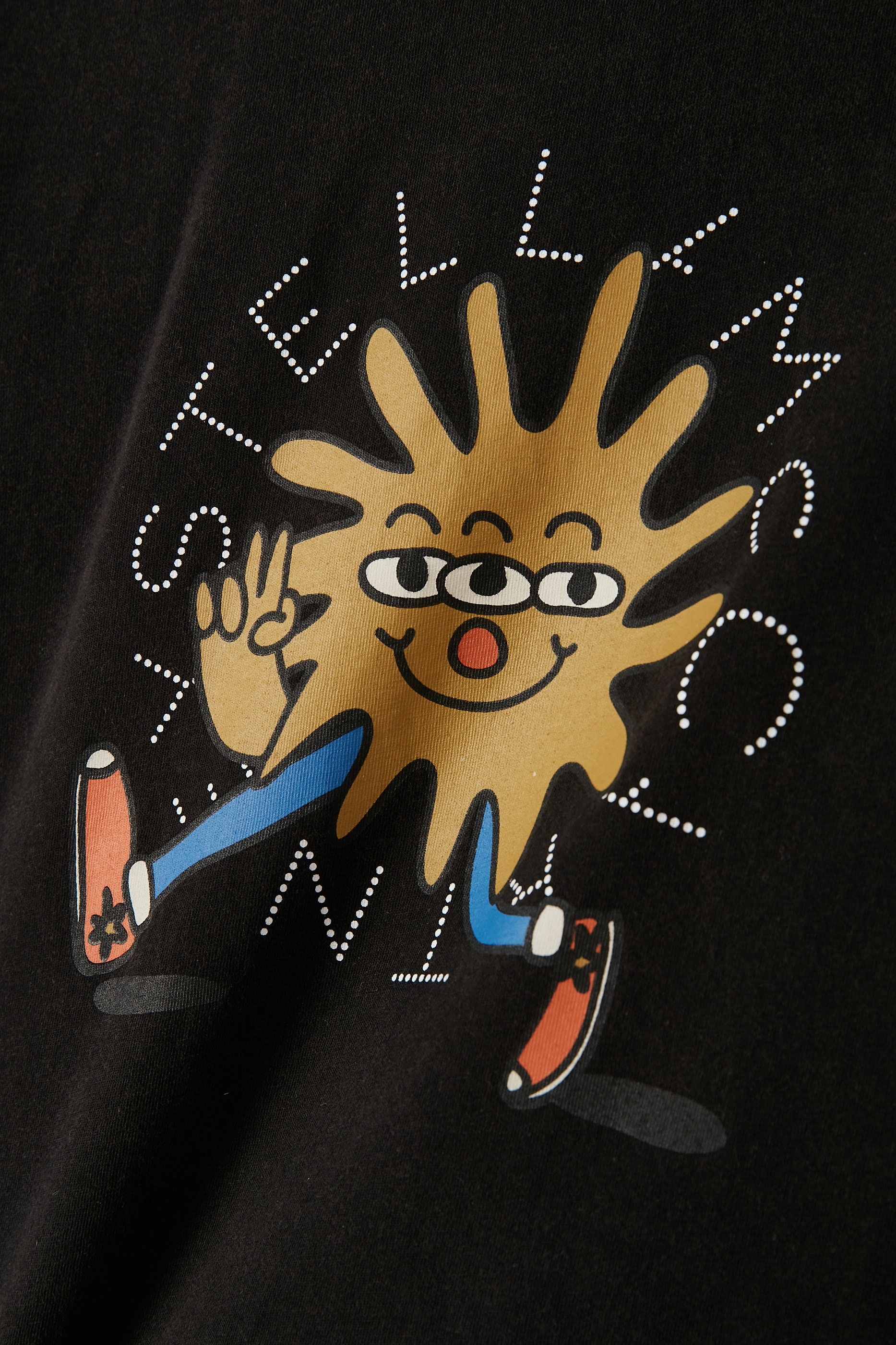 تيشيرت بنقشة كوزميك كاوبوي غرافيكية وشعار الماركة