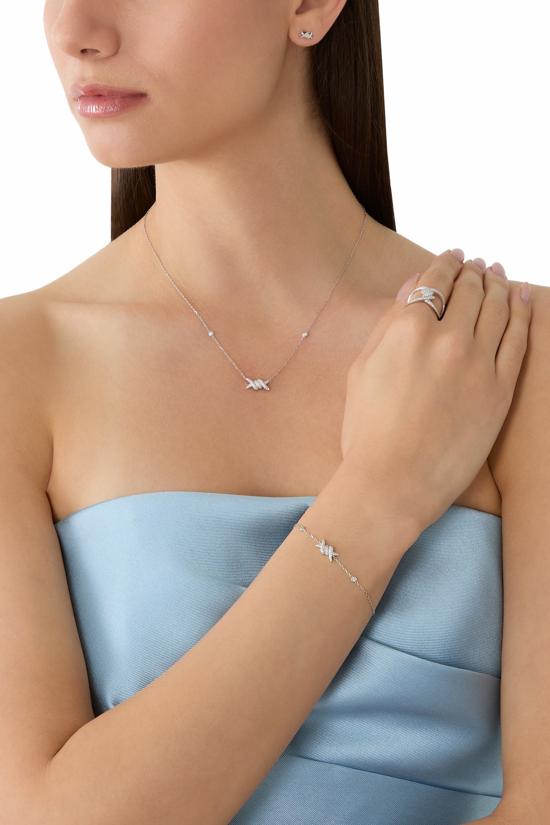 قلادة باربيليه مرصعة بالماس، ذهب أبيض عيار 18