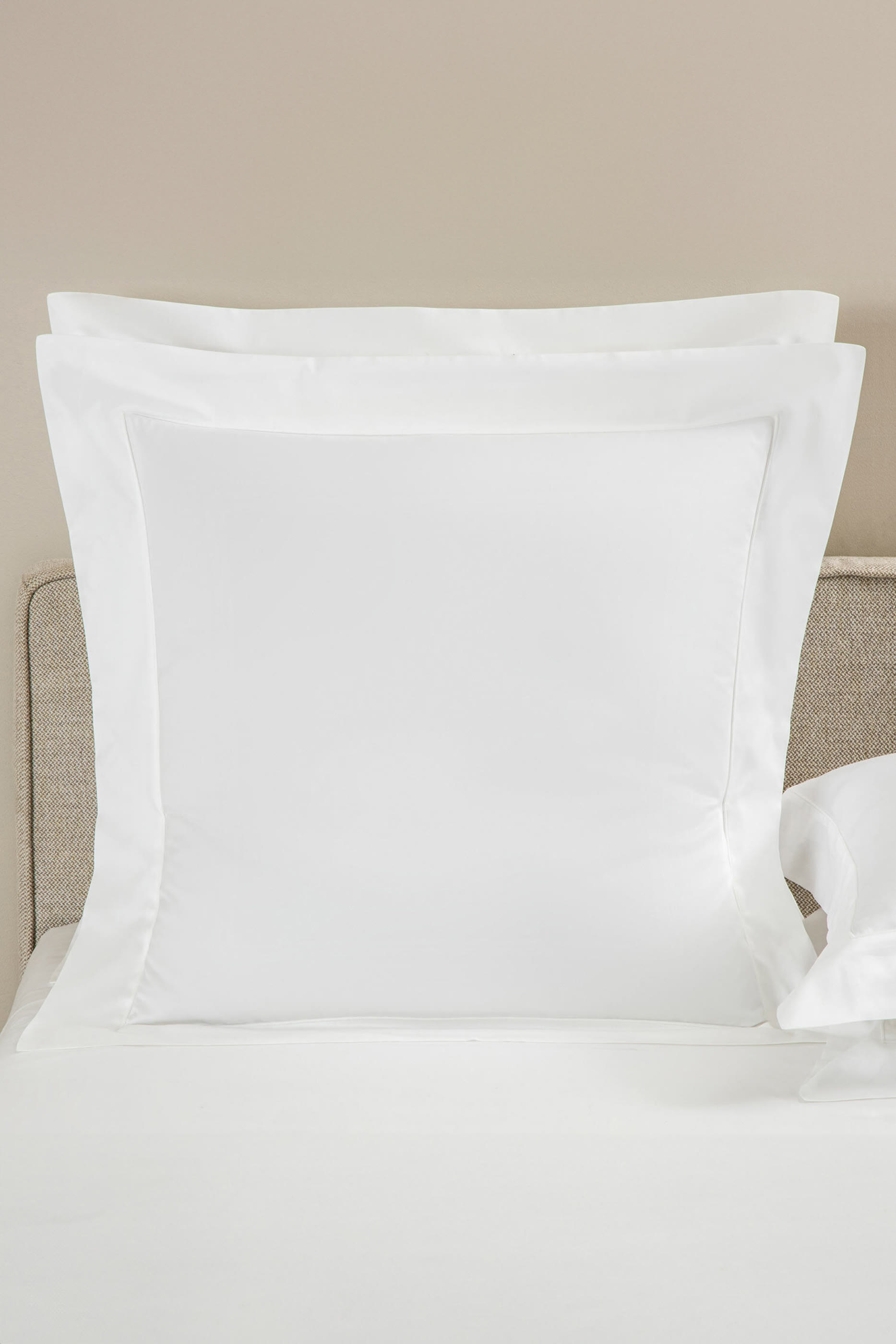 غطاء وسادة شام جريس