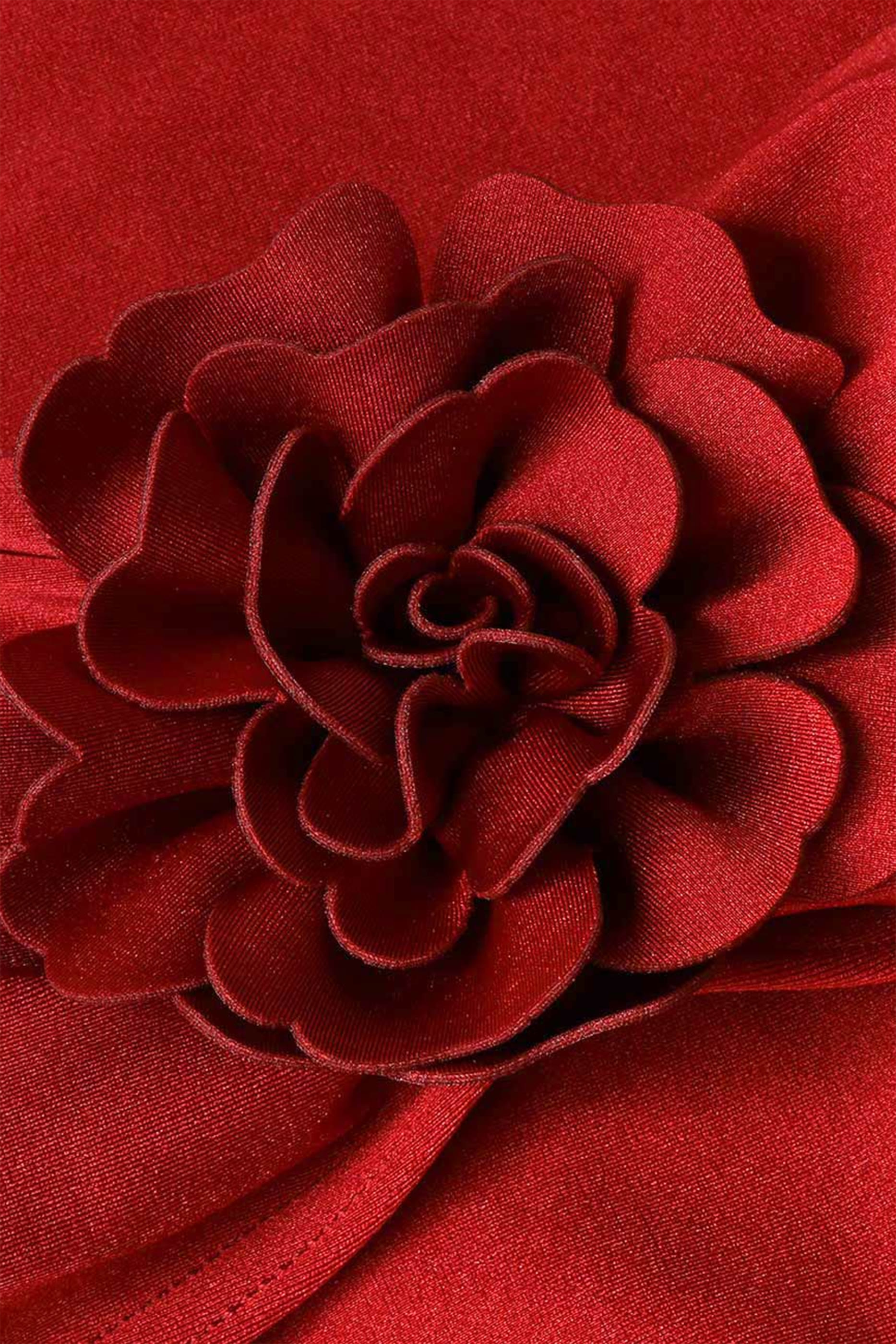 قطعة بيكيني علوية كاسكاديان بزهرة