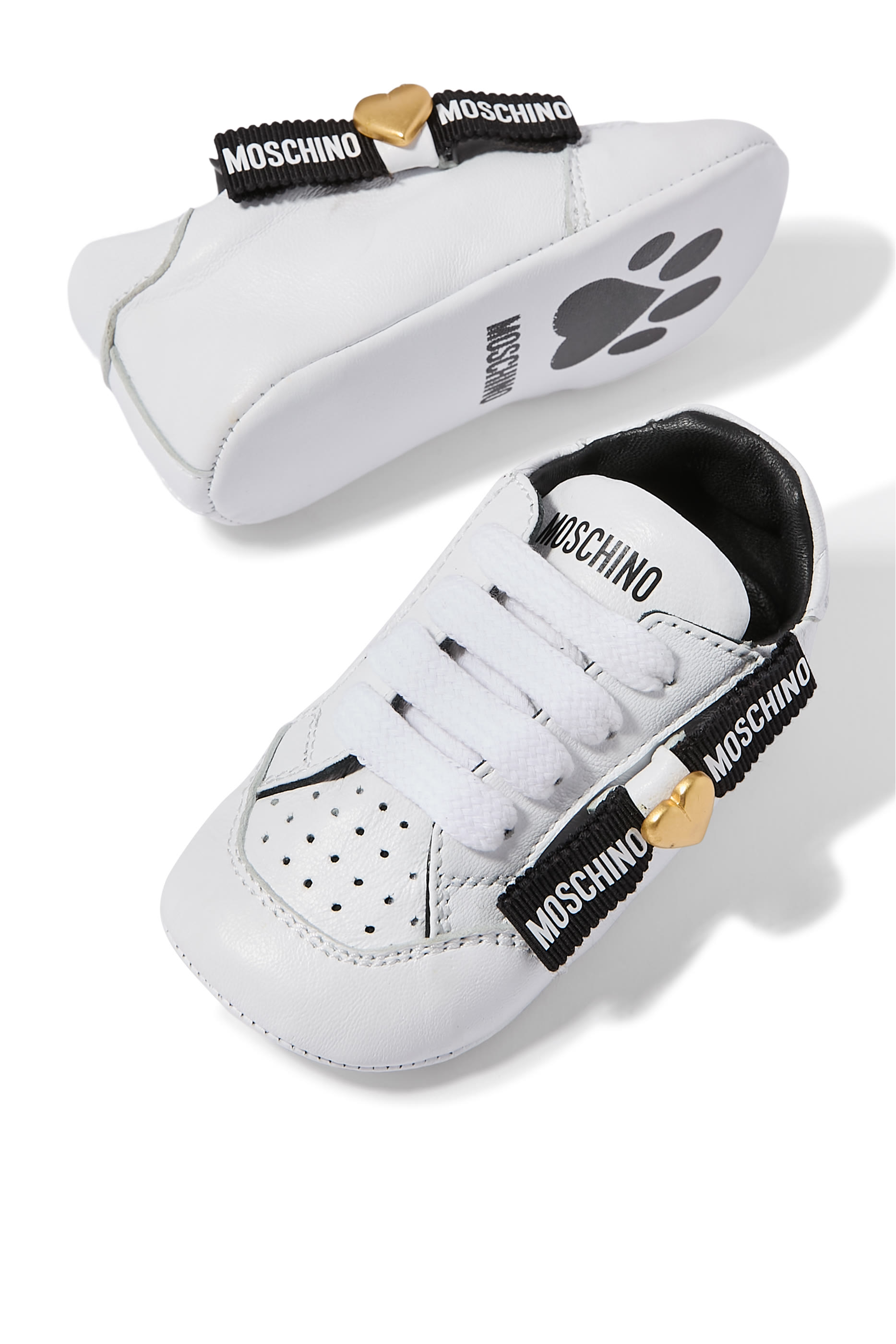 سنيكرز باليرينا مزين بقلب جلد للأطفال