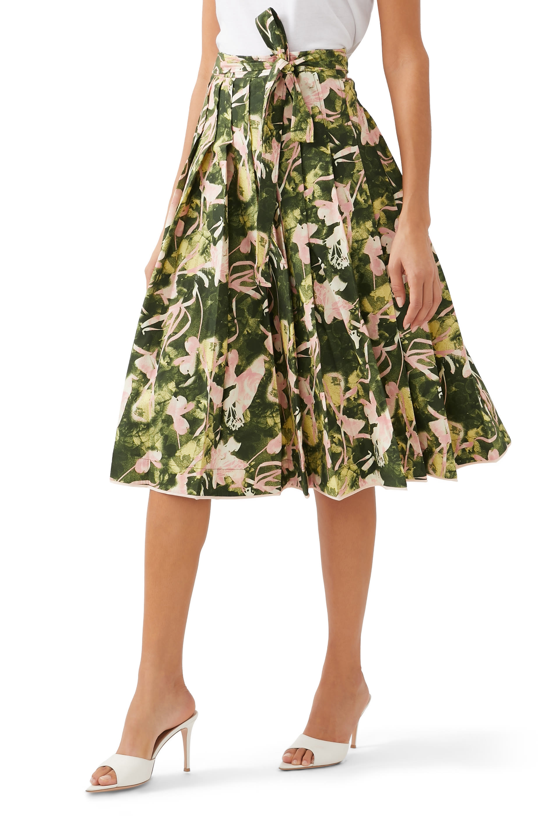 تنورة بحزام ونقشة فلوتينج ايريس