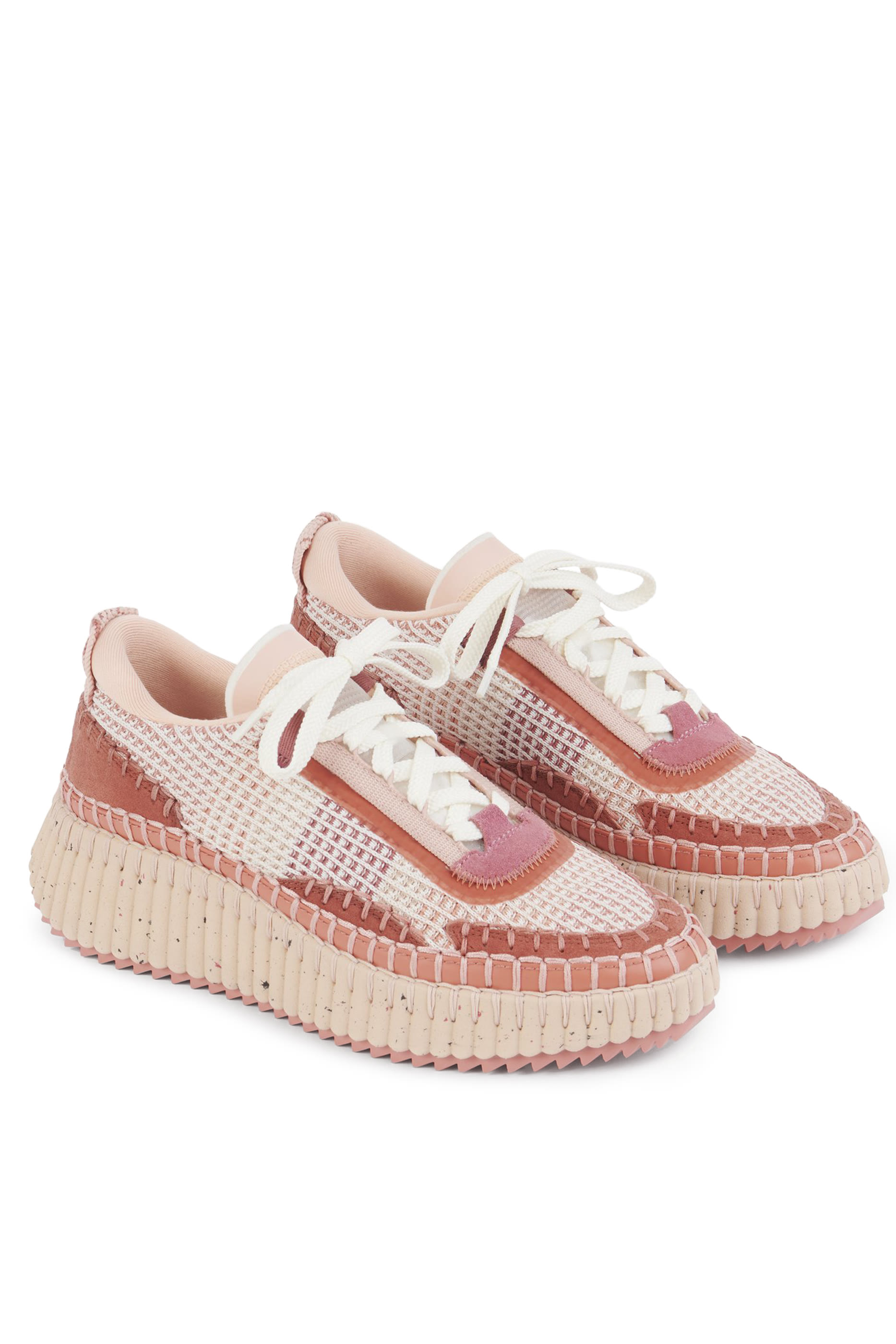 سنيكرز ناما