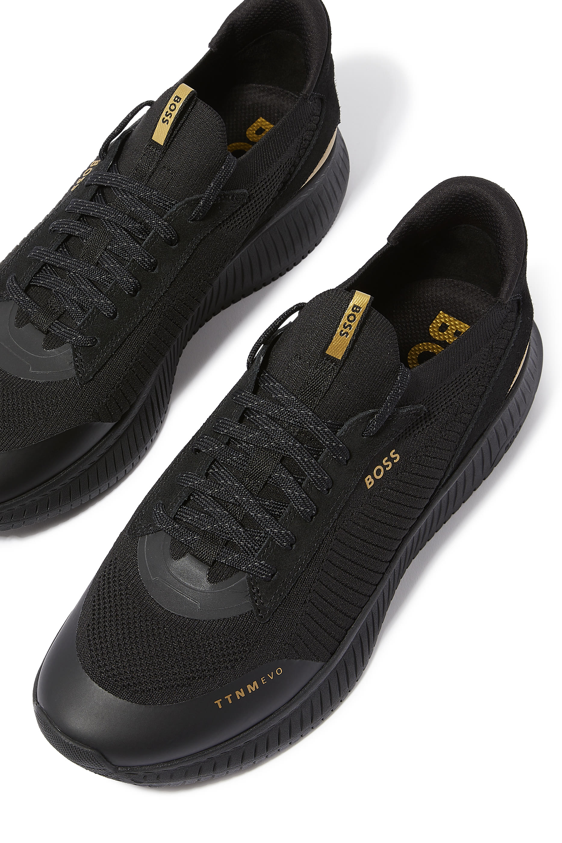 سنيكرز تي تي ان ام إفو سلون شمواه