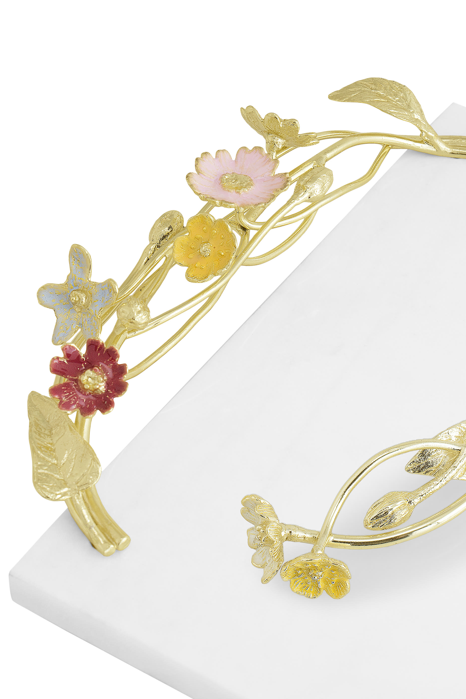 لوح جبن وايلد فلاورز مع سكين