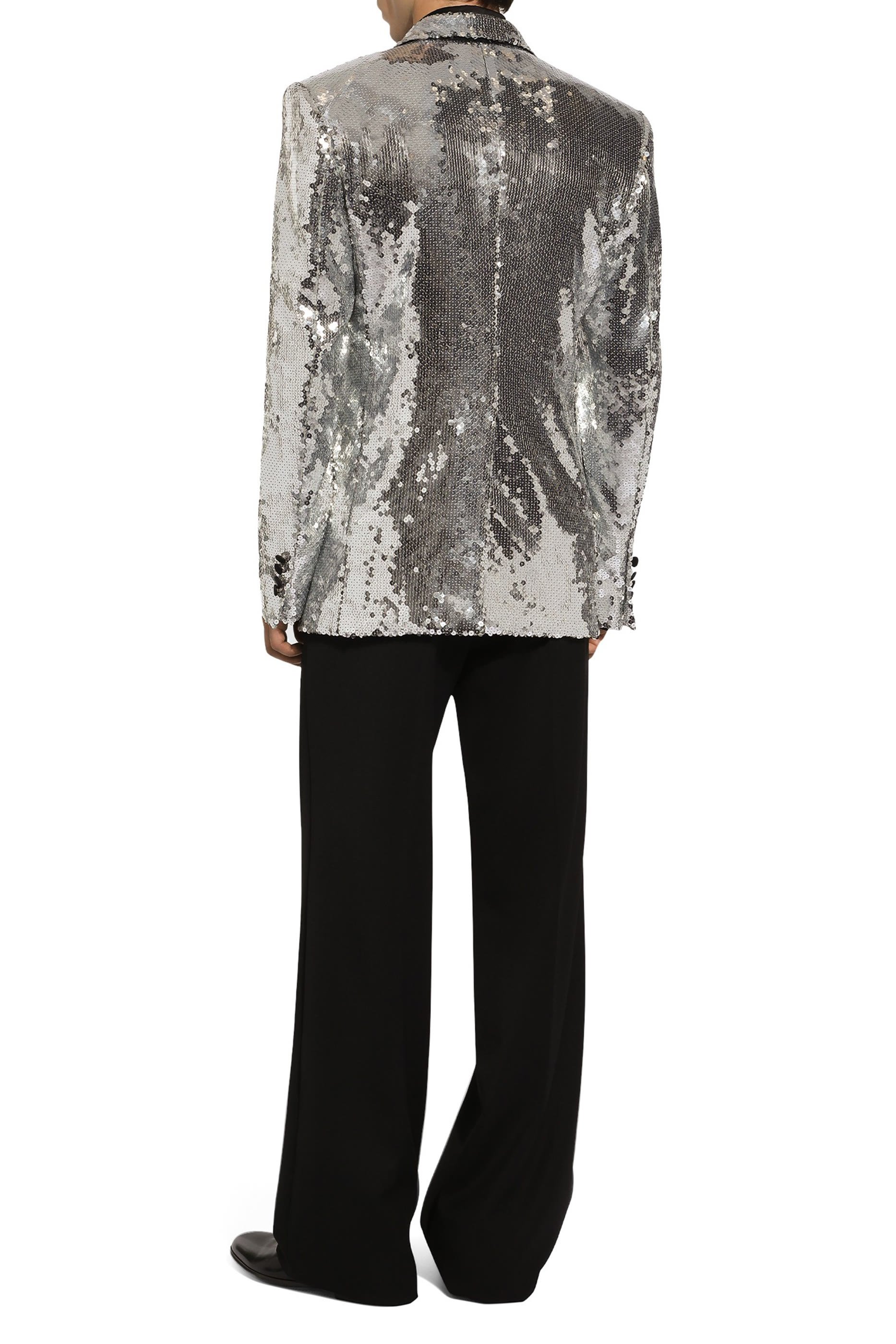 جاكيت توكسيدو بترتر وقصة ضيقة بصف أزرار