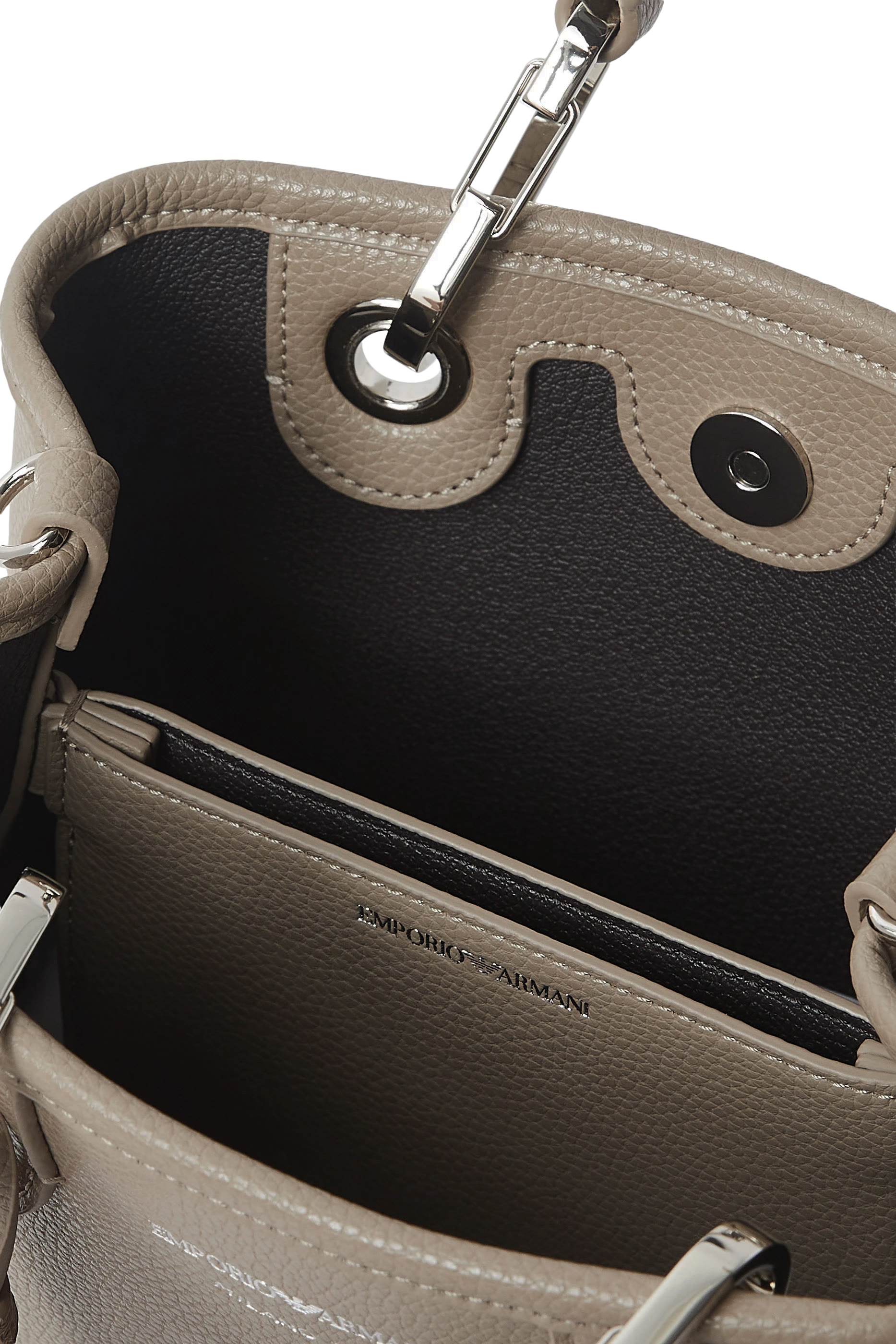 حقيبة يد صغيرة بنقشة شعار الماركة