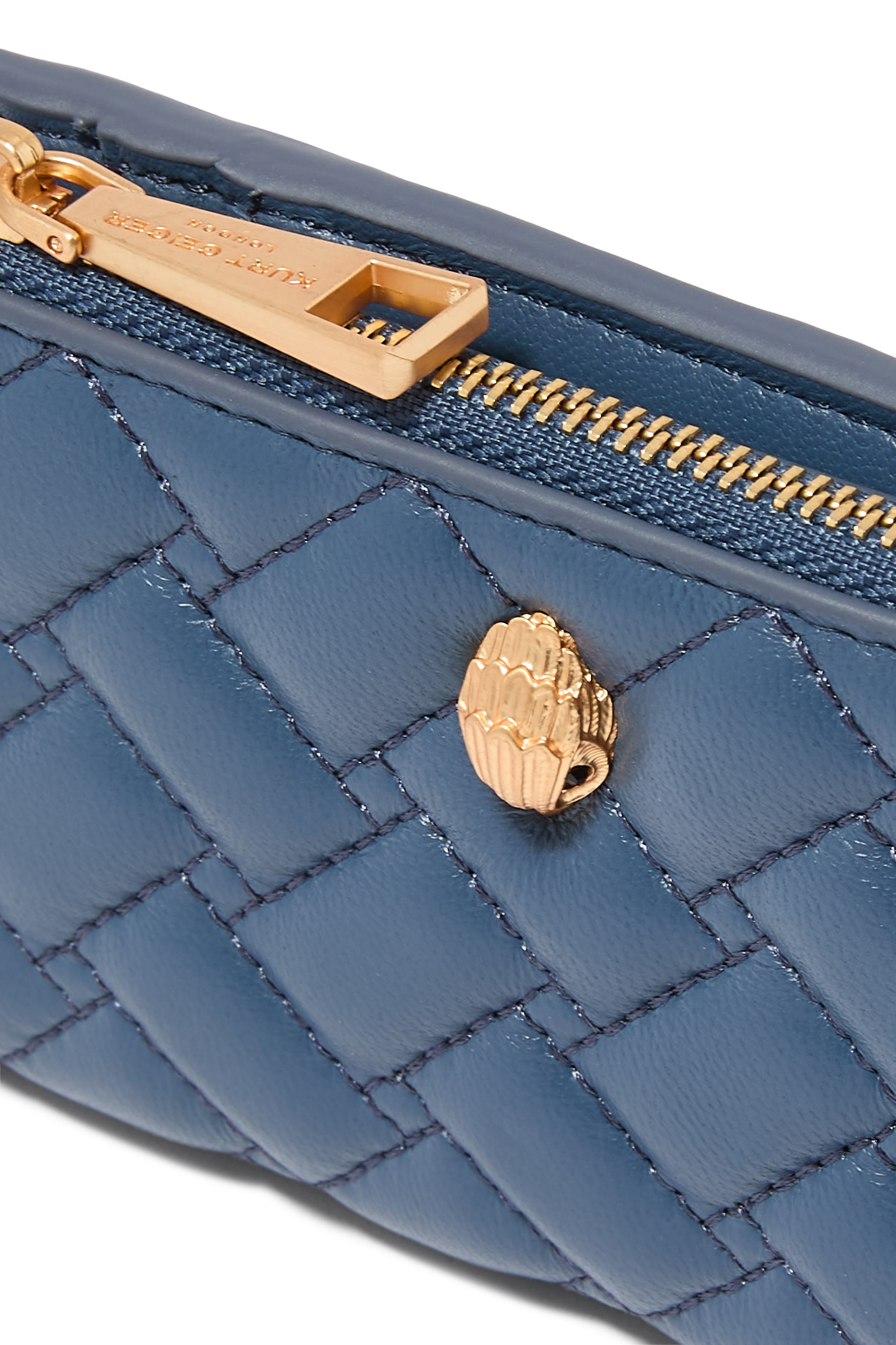 محفظة كنسينغتون بتصميم ثنائي الطي