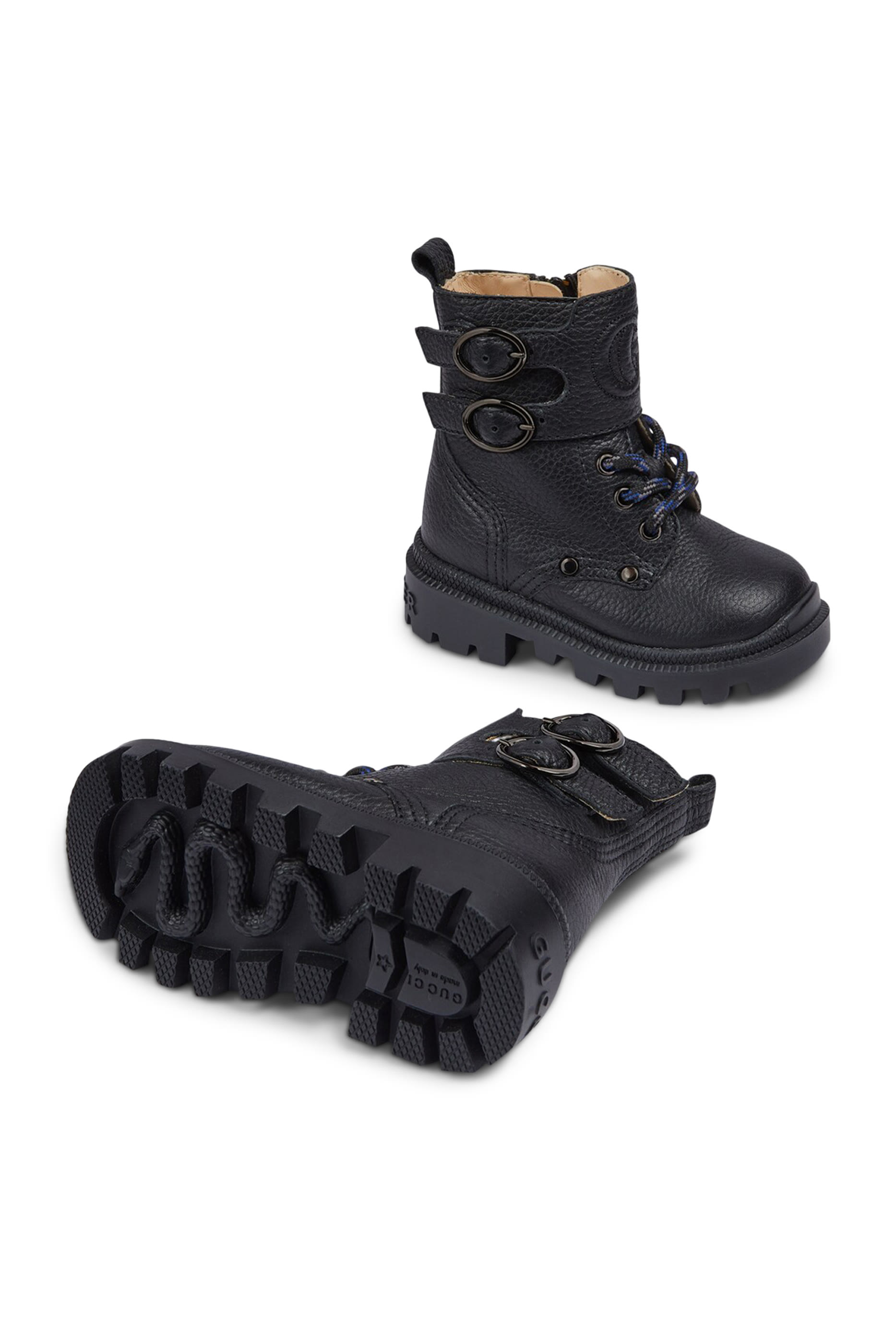 بوت للأطفال بمشابك