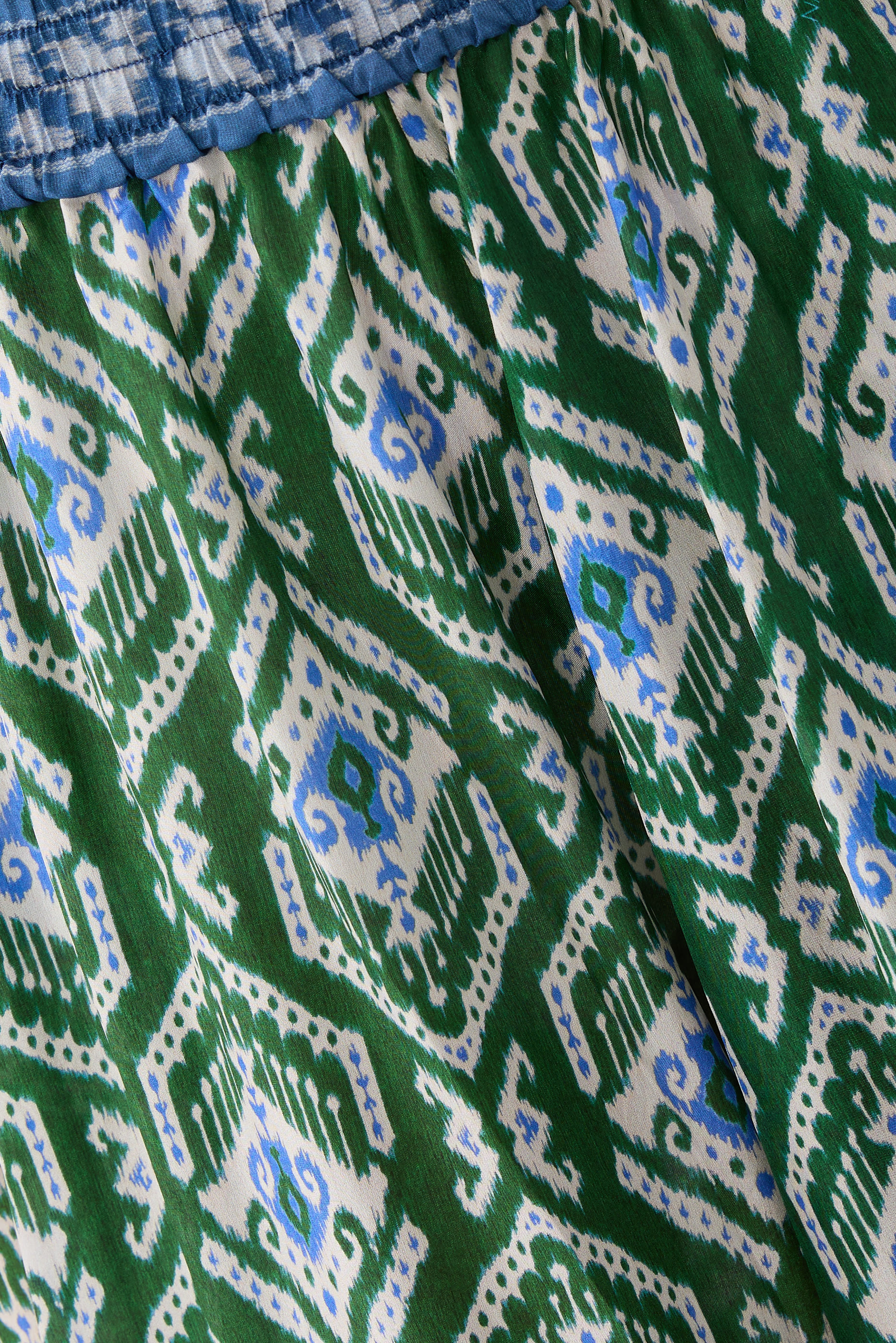 تنورة وايلي متوسطة الطول