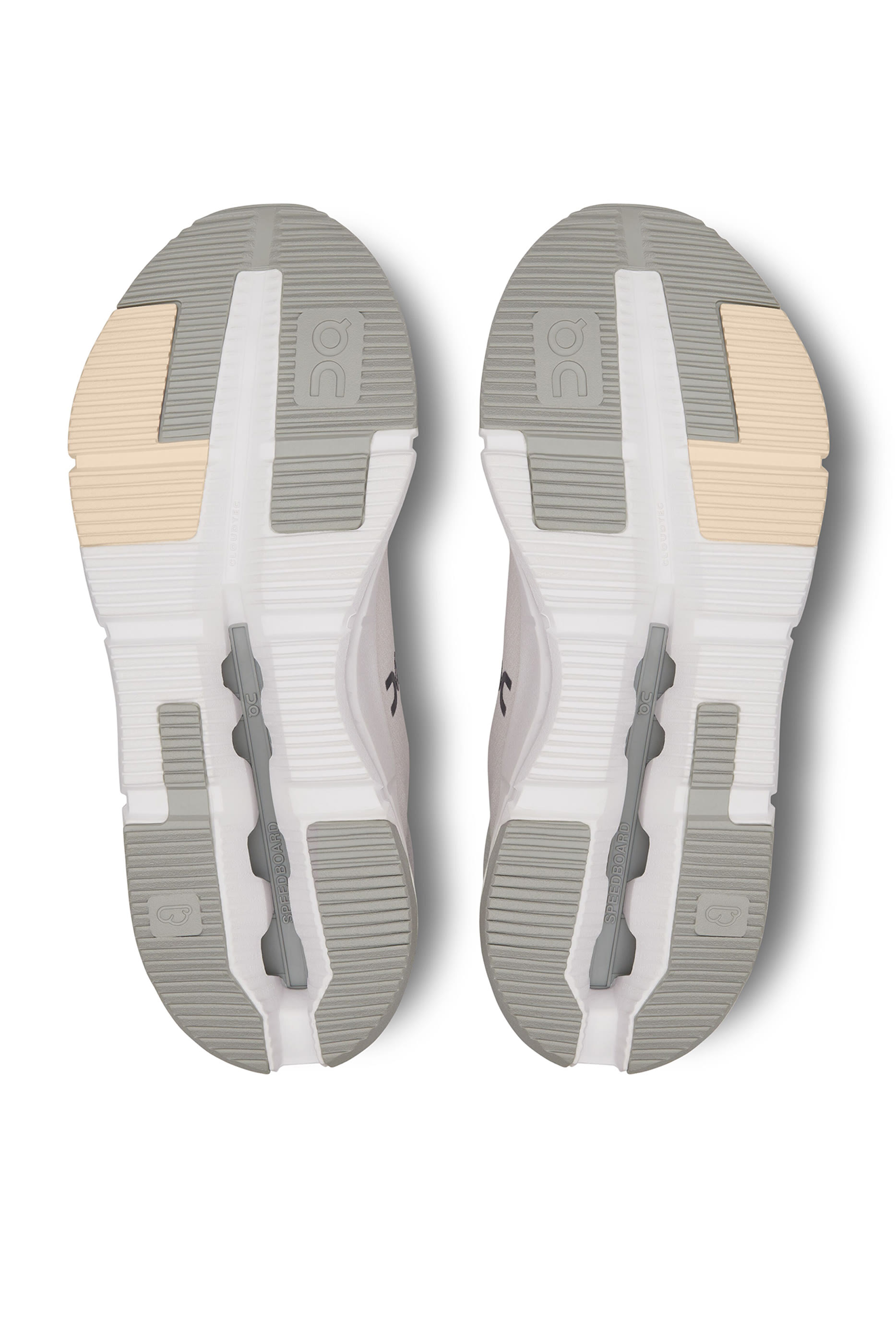 سنيكرز كلاودنوفا 2