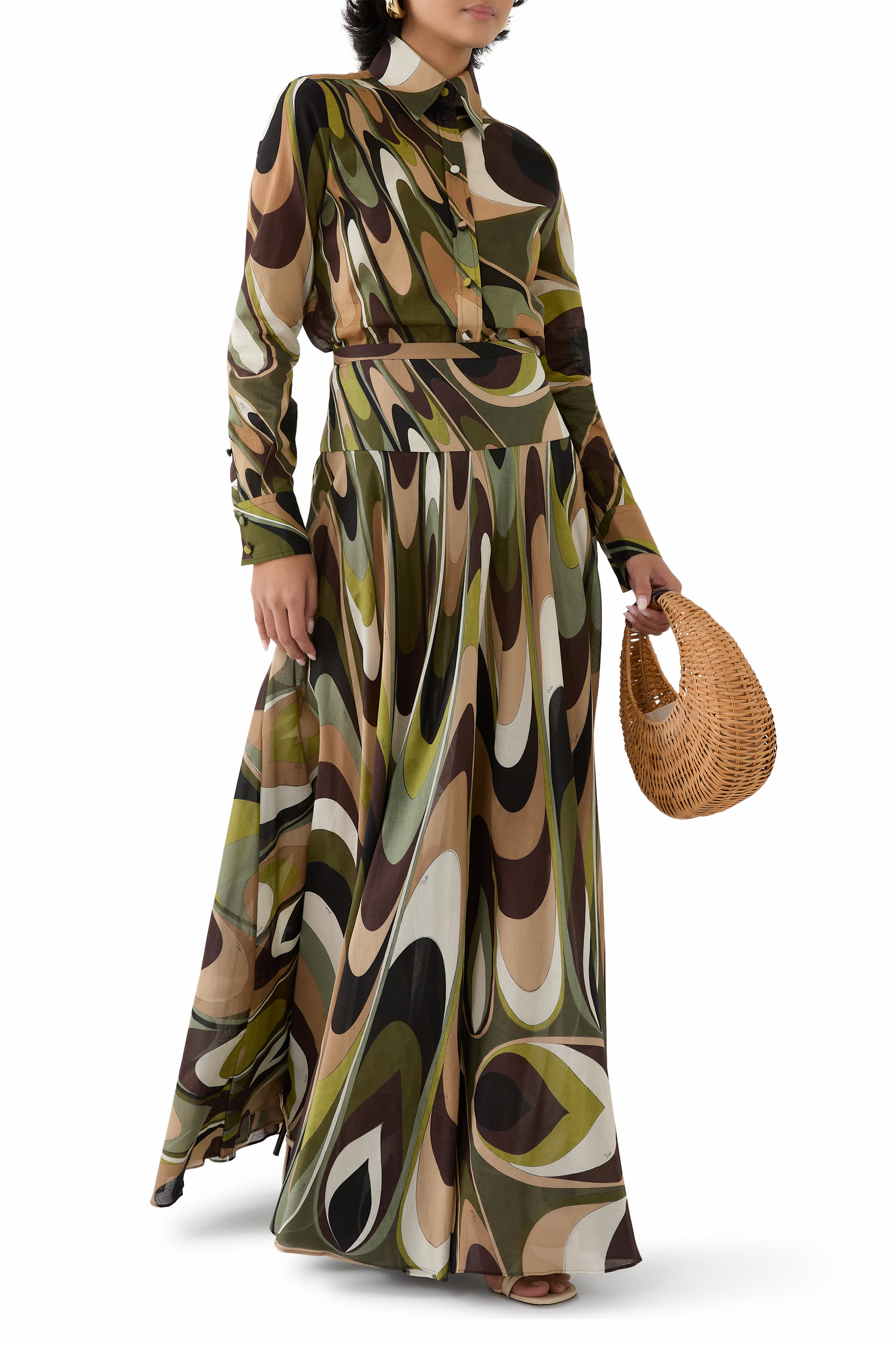 تنورة طويلة بطبعة أوندي