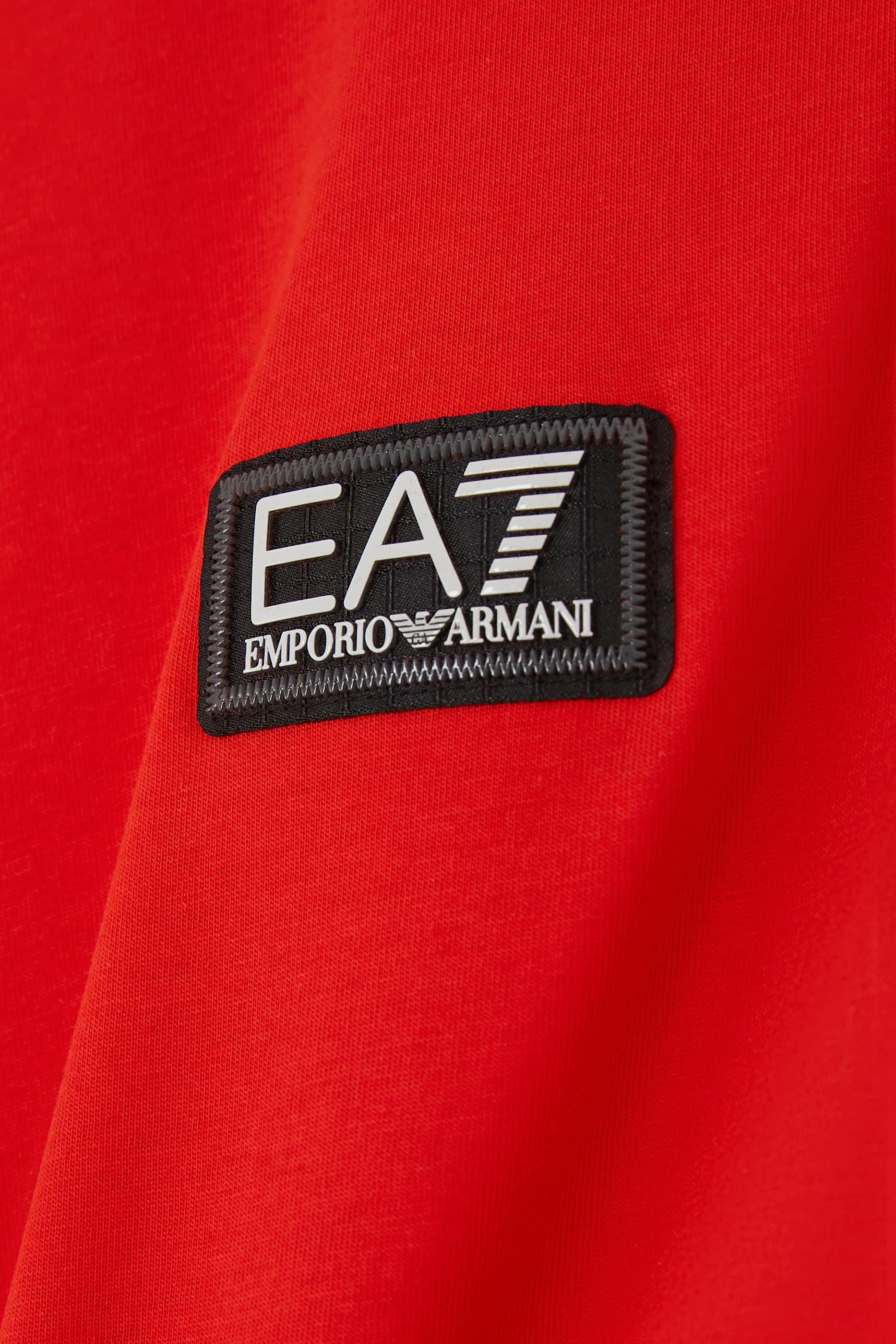 تيشيرت بشعار الماركة للأطفال