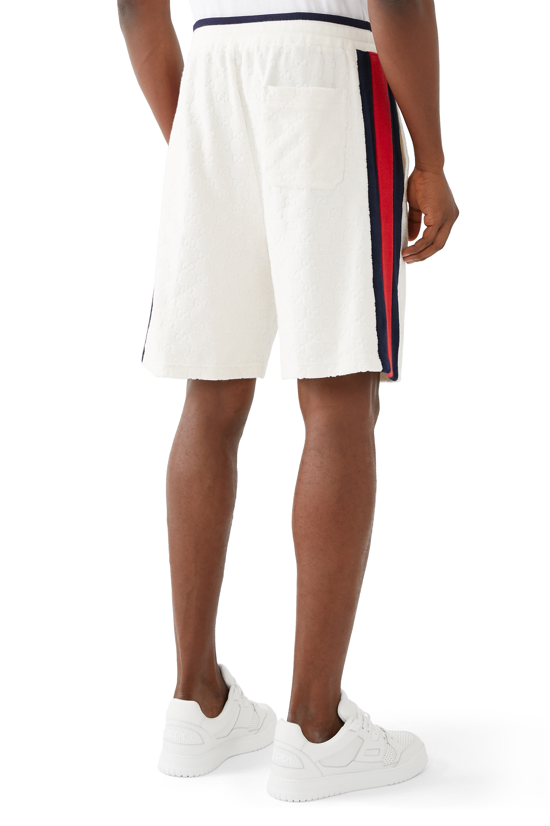 شورت قماش تيري بحرفي شعار الماركة