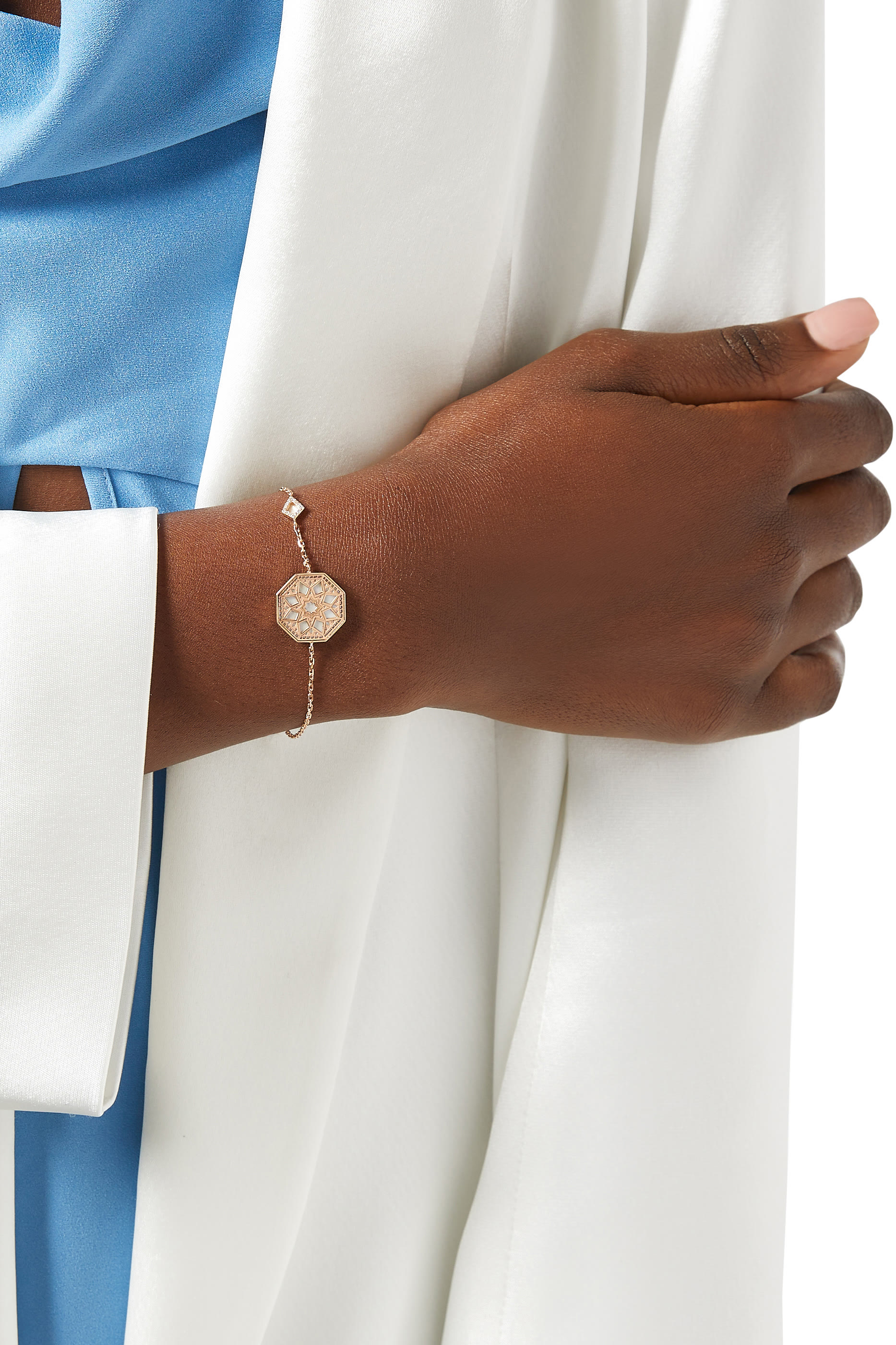 سوار تراث كلاسيكي مرصع بعرق اللؤلؤ والماس، ذهب وردي عيار 18