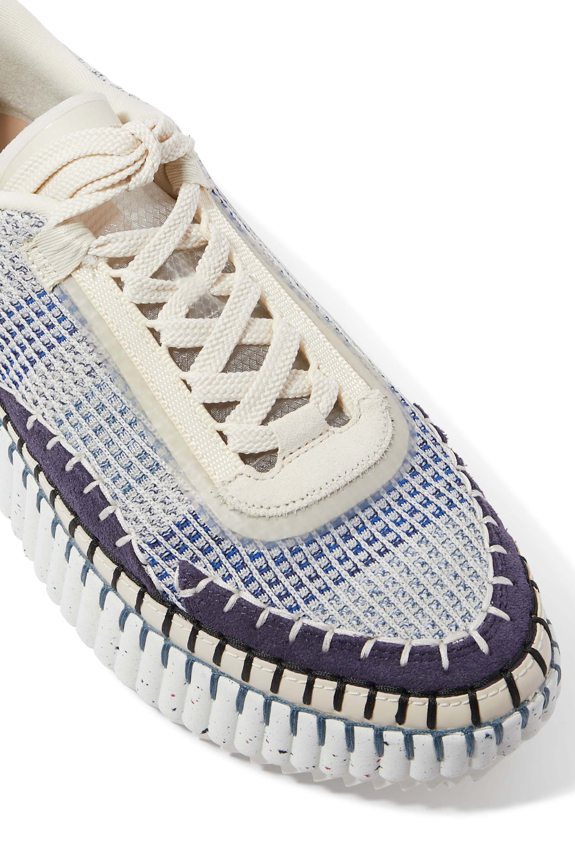 سنيكرز ناما