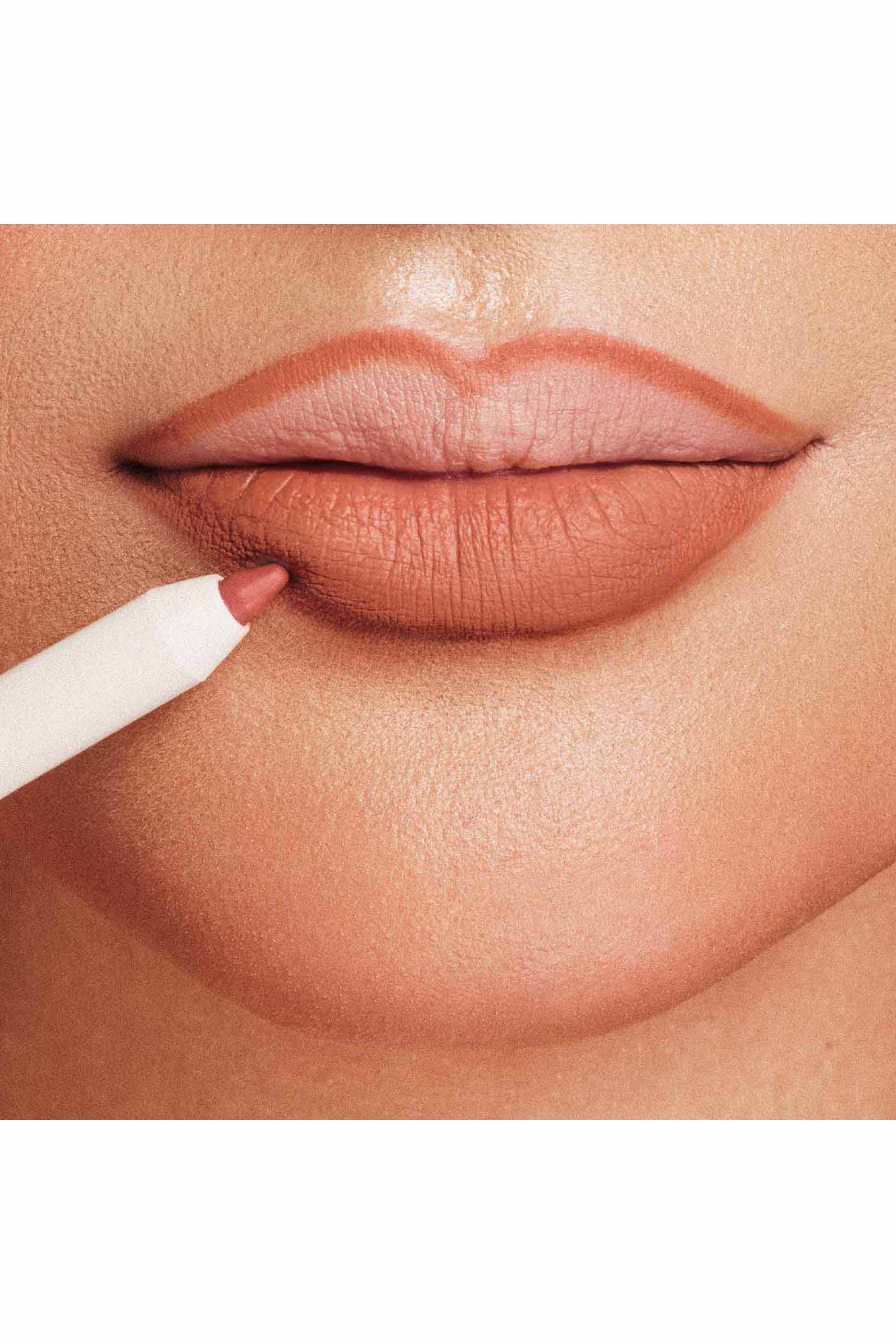 قلم تحديد شفاه ليب ديفينشن مقاوم للماء 