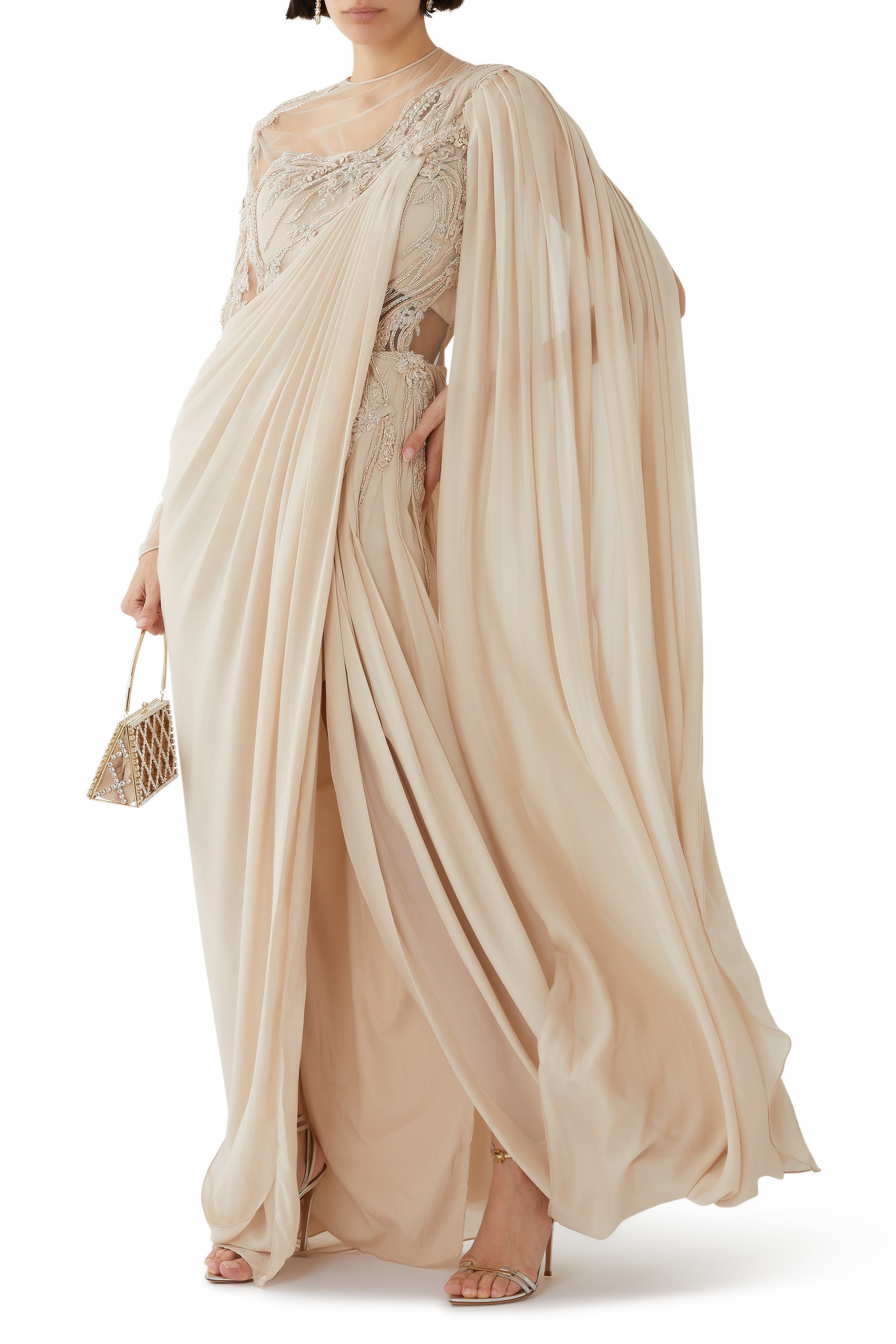 فستان سهرة بتصميم ساري بكم طويل