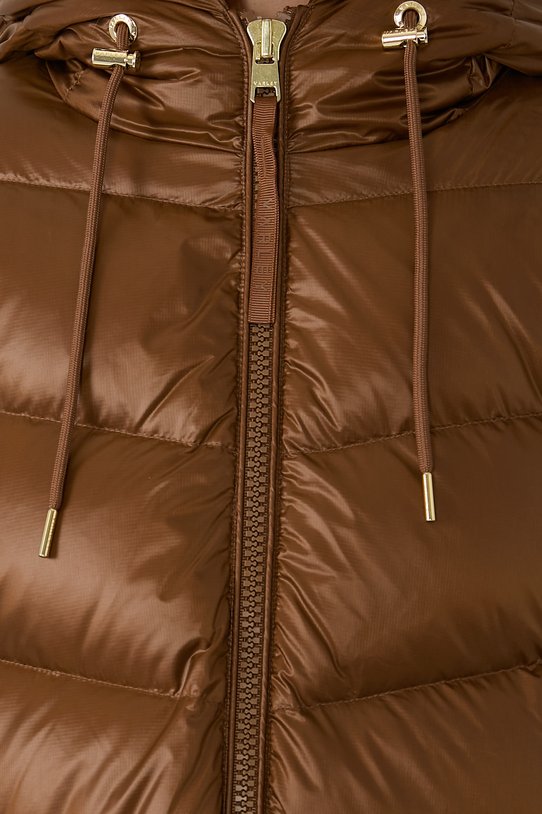 جاكيت مادلينا مبطن بزغب خفيف الوزن