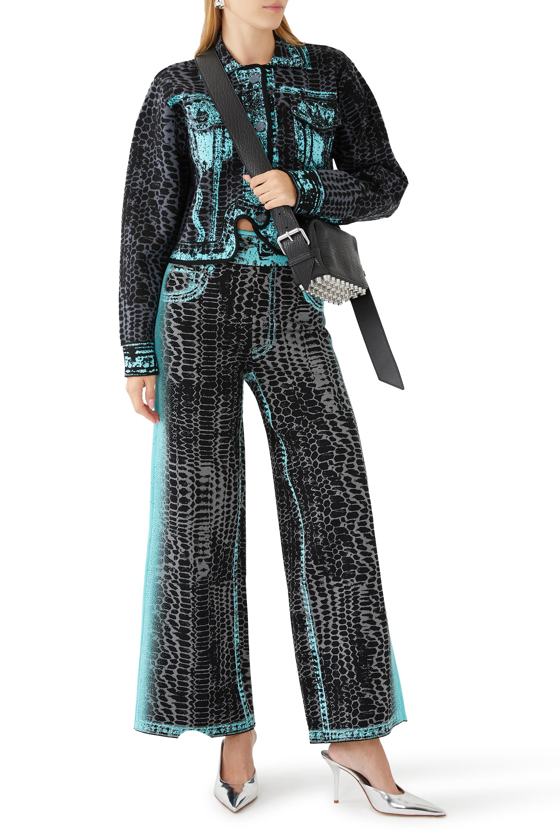 جاكيت بيتي بقصة قصيرة فضفاضة