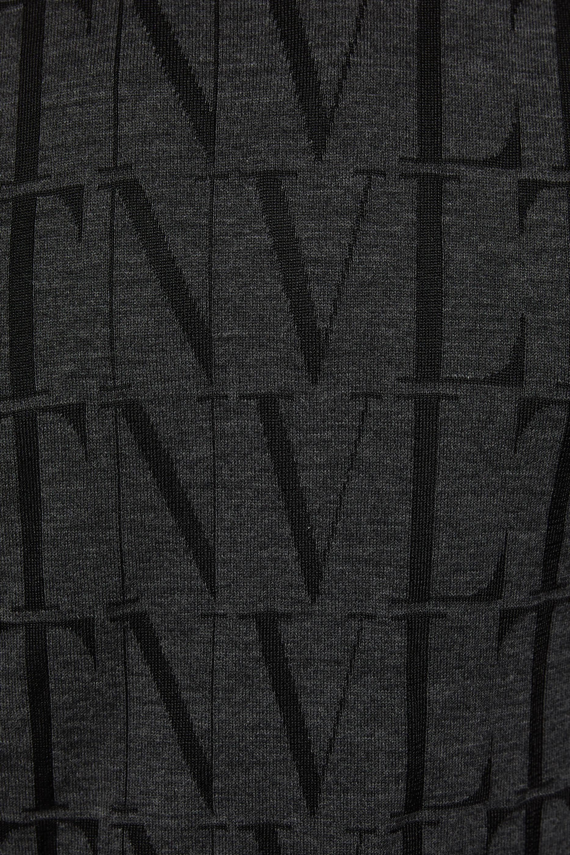 كنزة جيرسيه بشعار VLTN