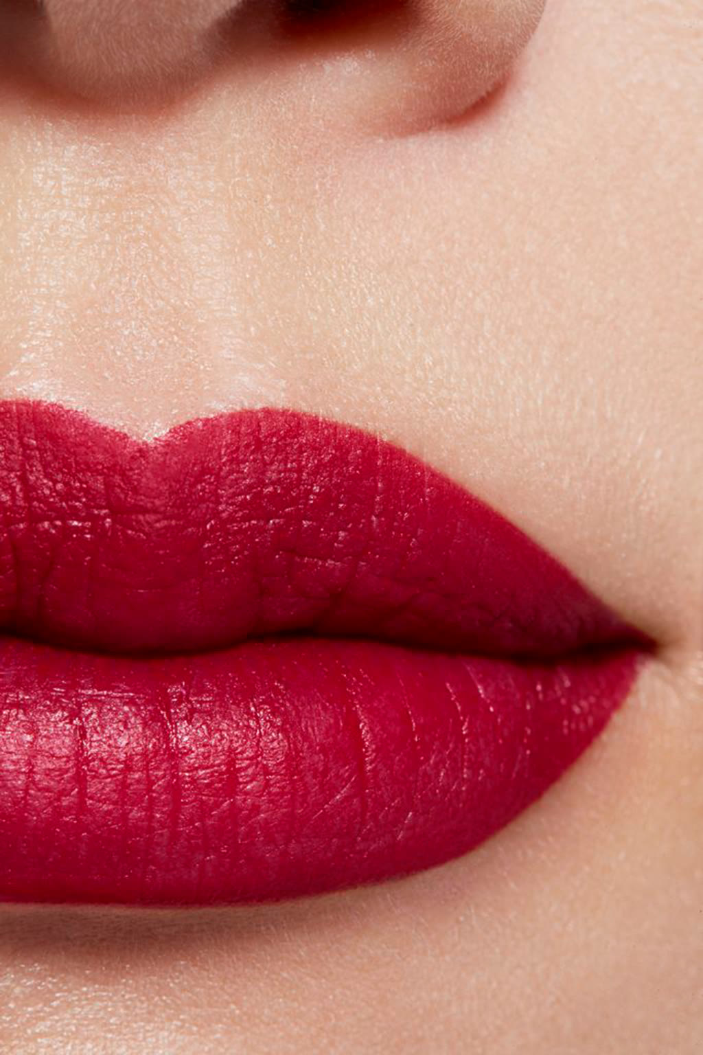 أحمر شفاه سائل خالٍ من اللمعية روج ألور إنك ROUGE ALLURE INK