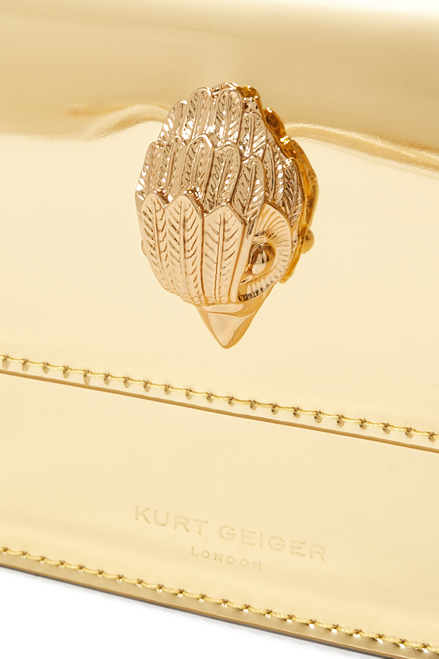 حقيبة بوند صغيرة بيد علوية