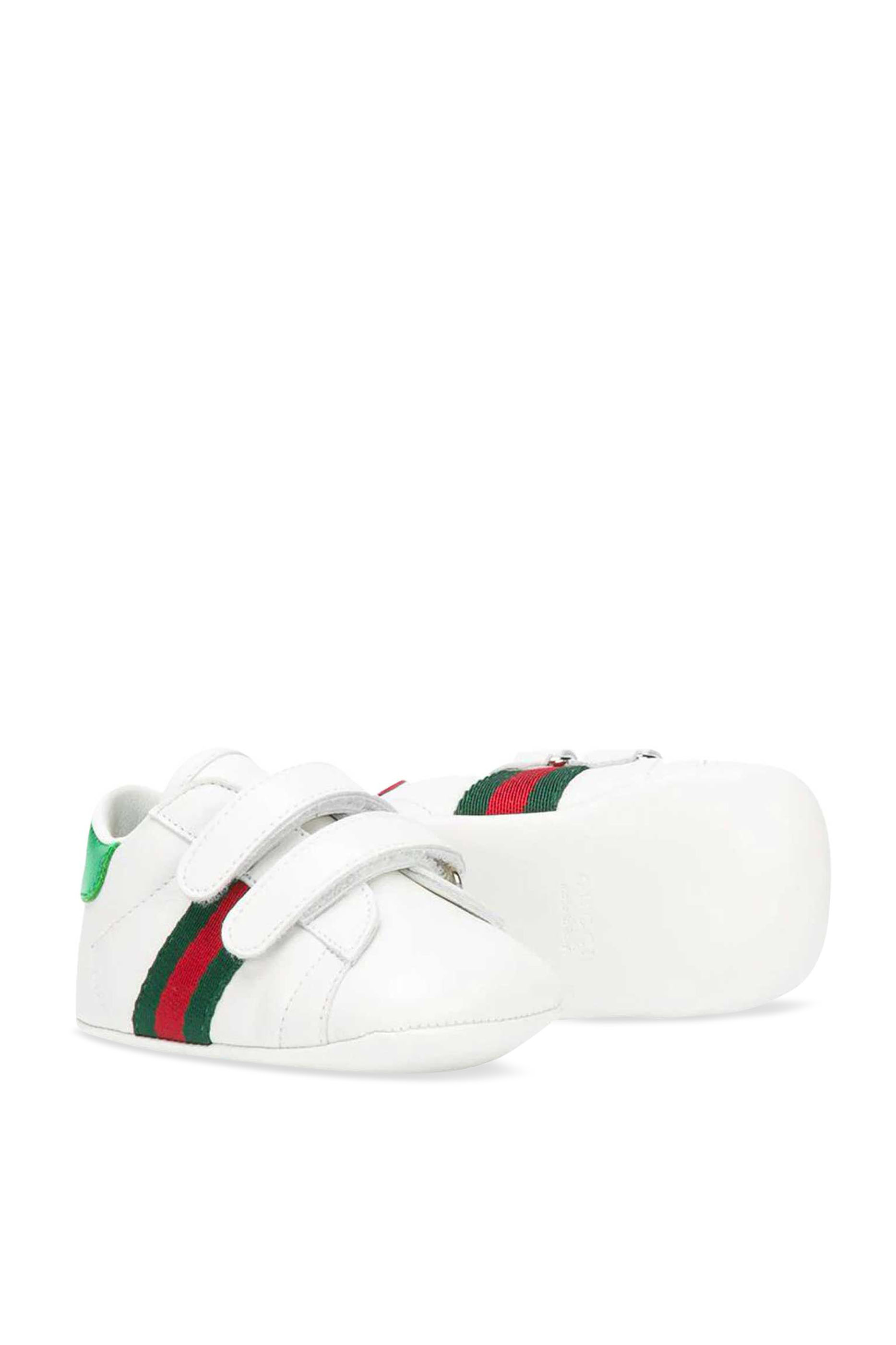 سنيكرز إيس بتطريز نحل ونجوم