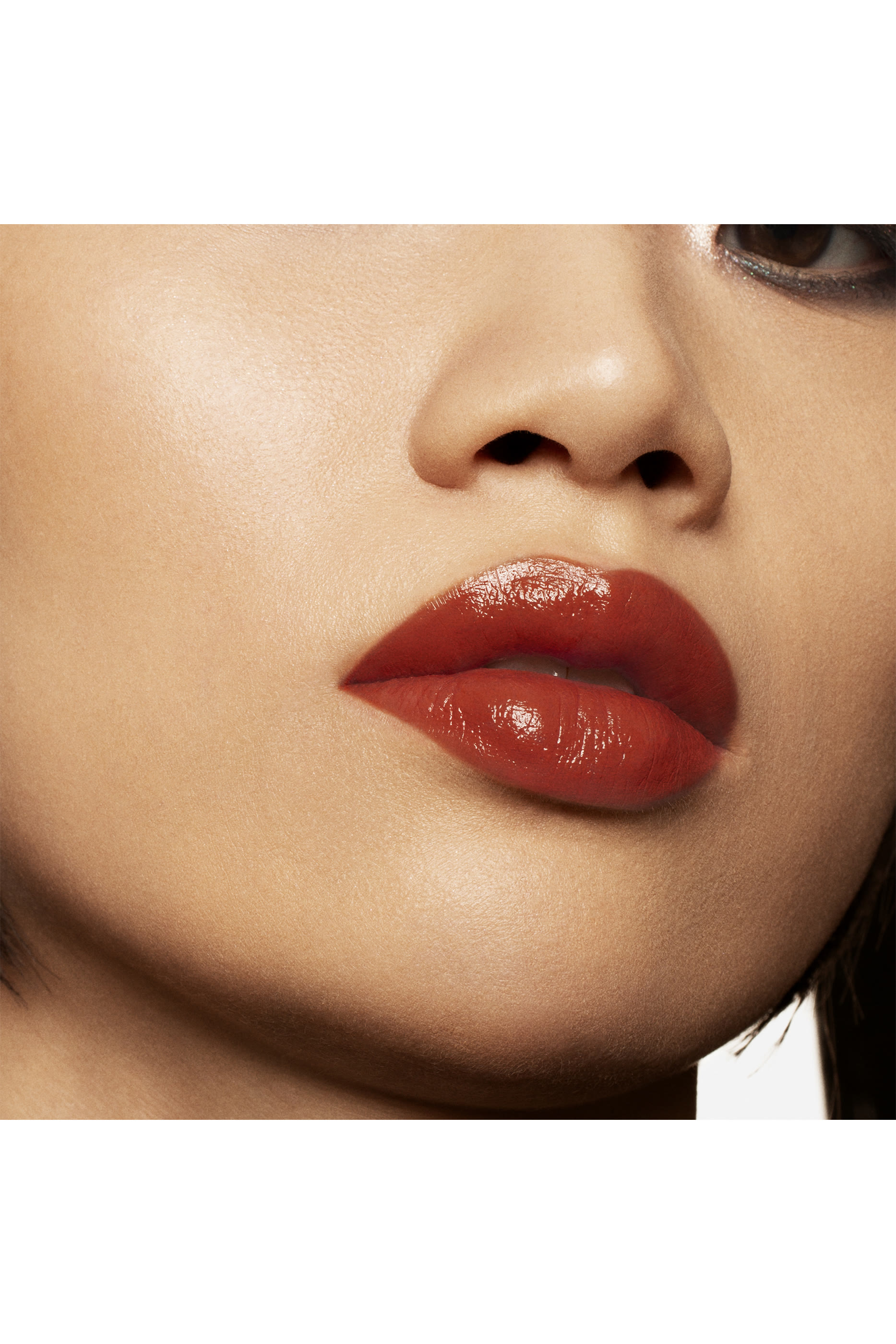 أحمر شفاه فينيل بتركيبة سائلة