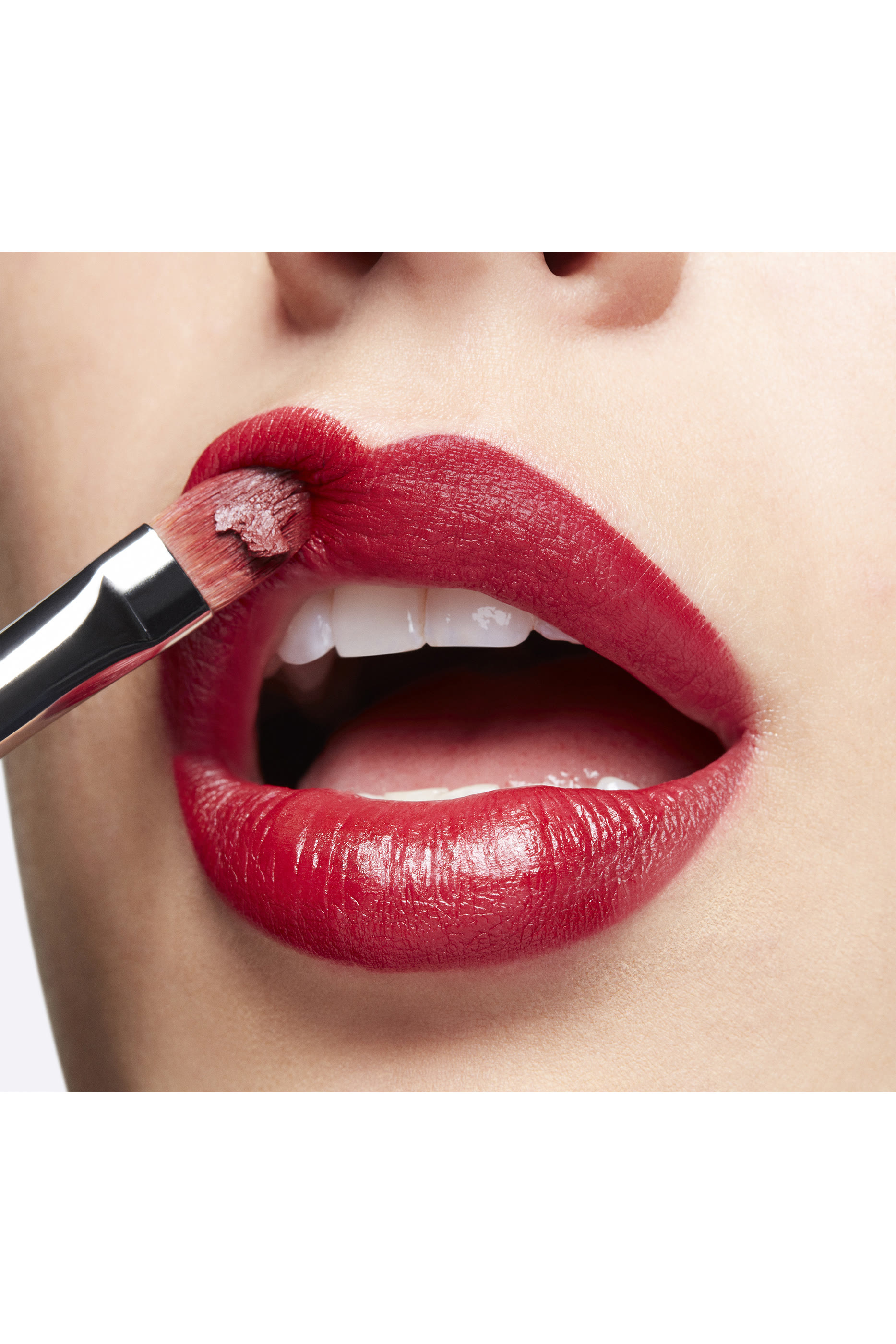 أحمر شفاه ماك x ويتني هيوستن