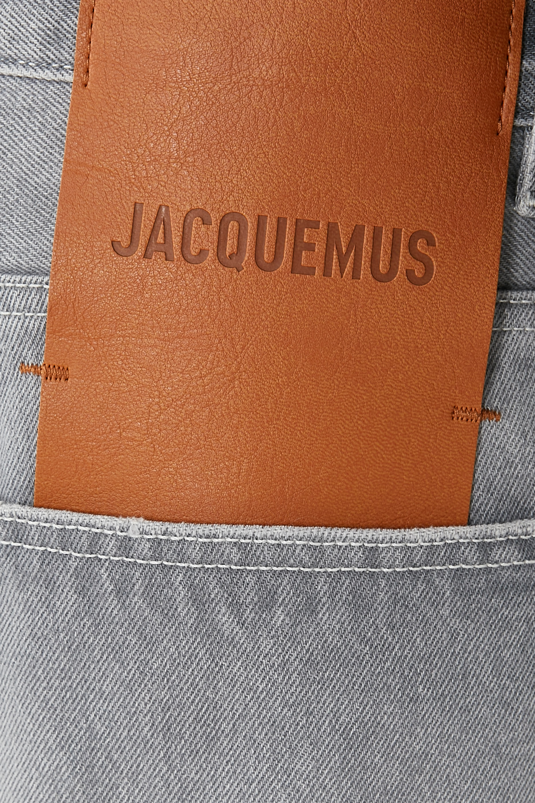 بنطال جينز دينيم بقصة مريحة