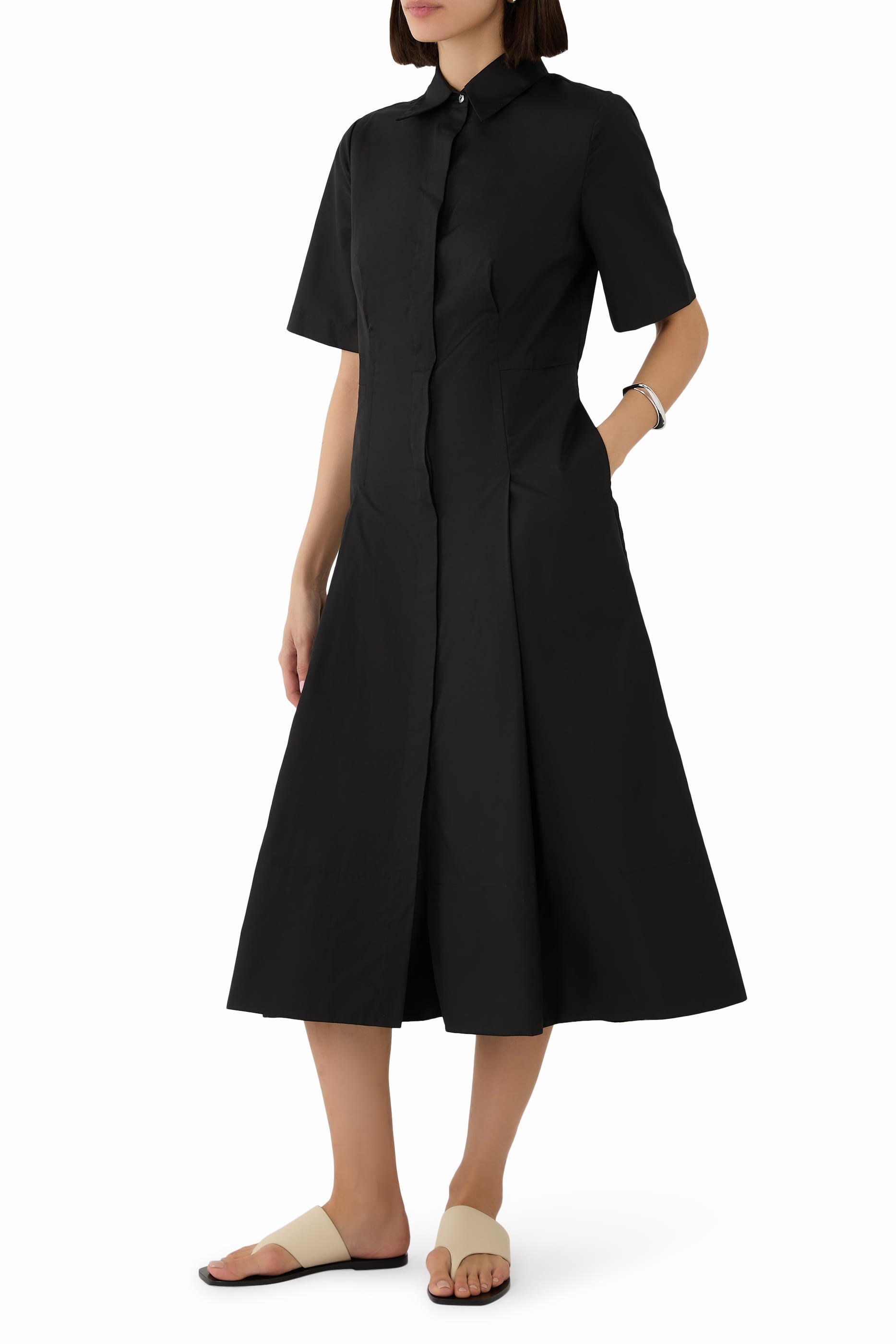 فستان بنمط قميص بأكمام قصيرة