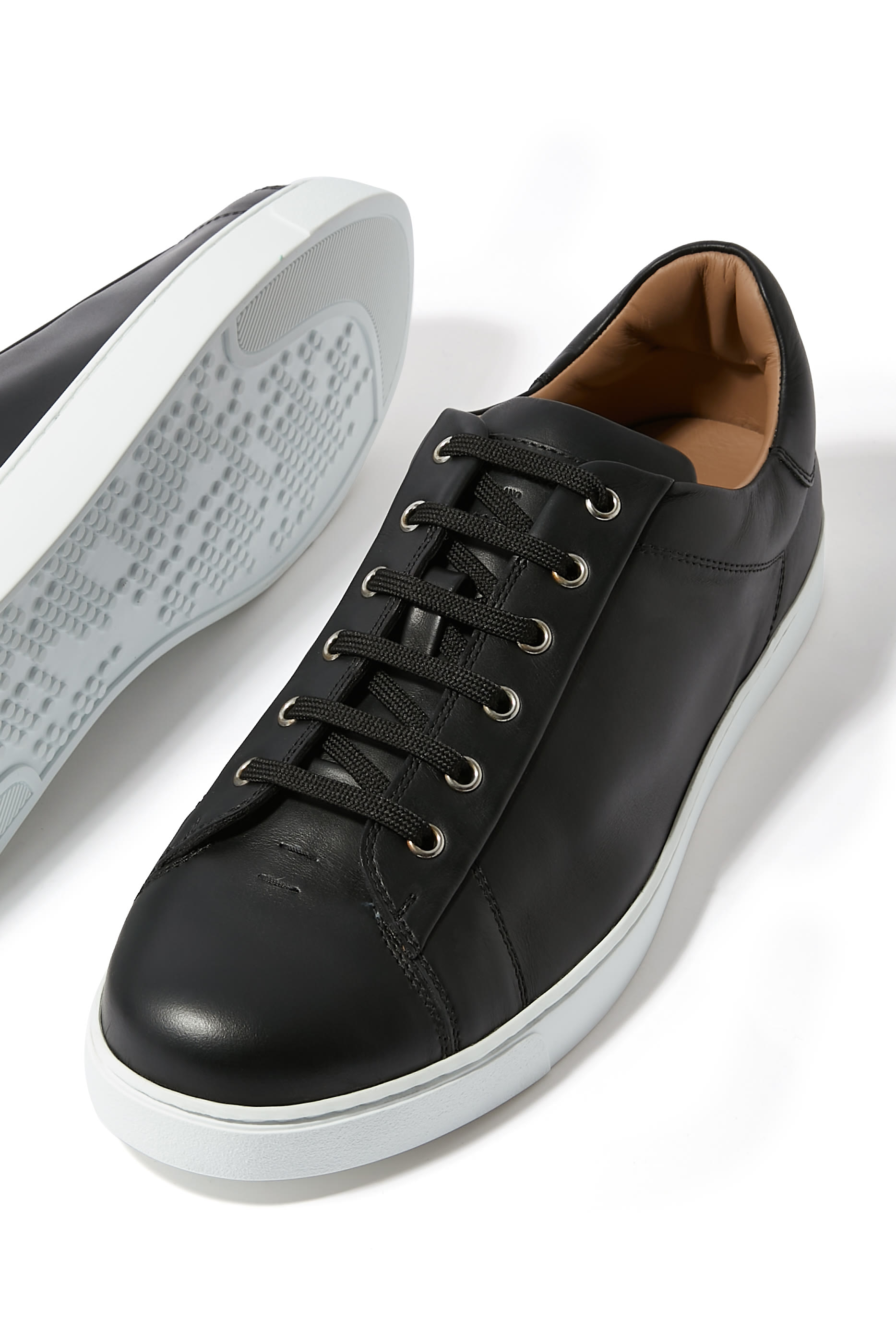 سنيكرز بكاحل منخفض جلد