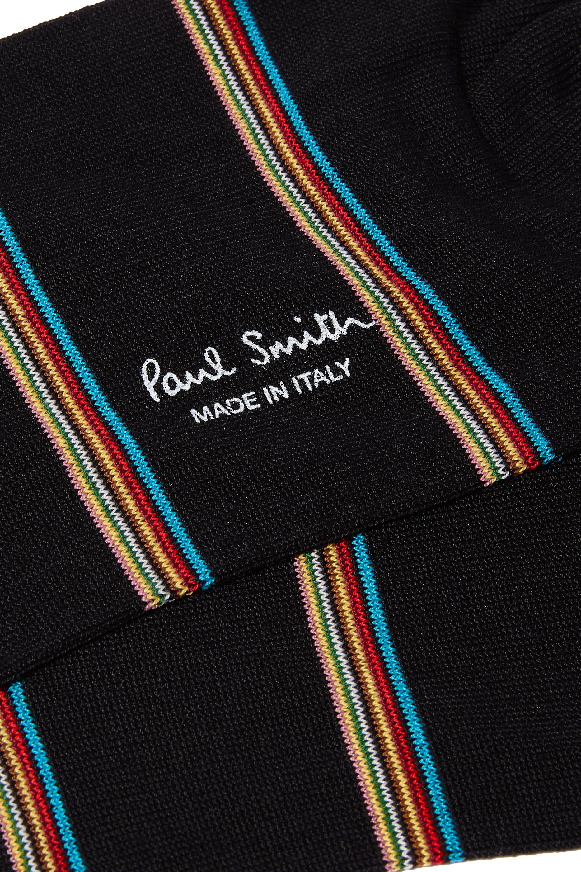 جوارب مقسمة لألوان مزينة بشعار الماركة