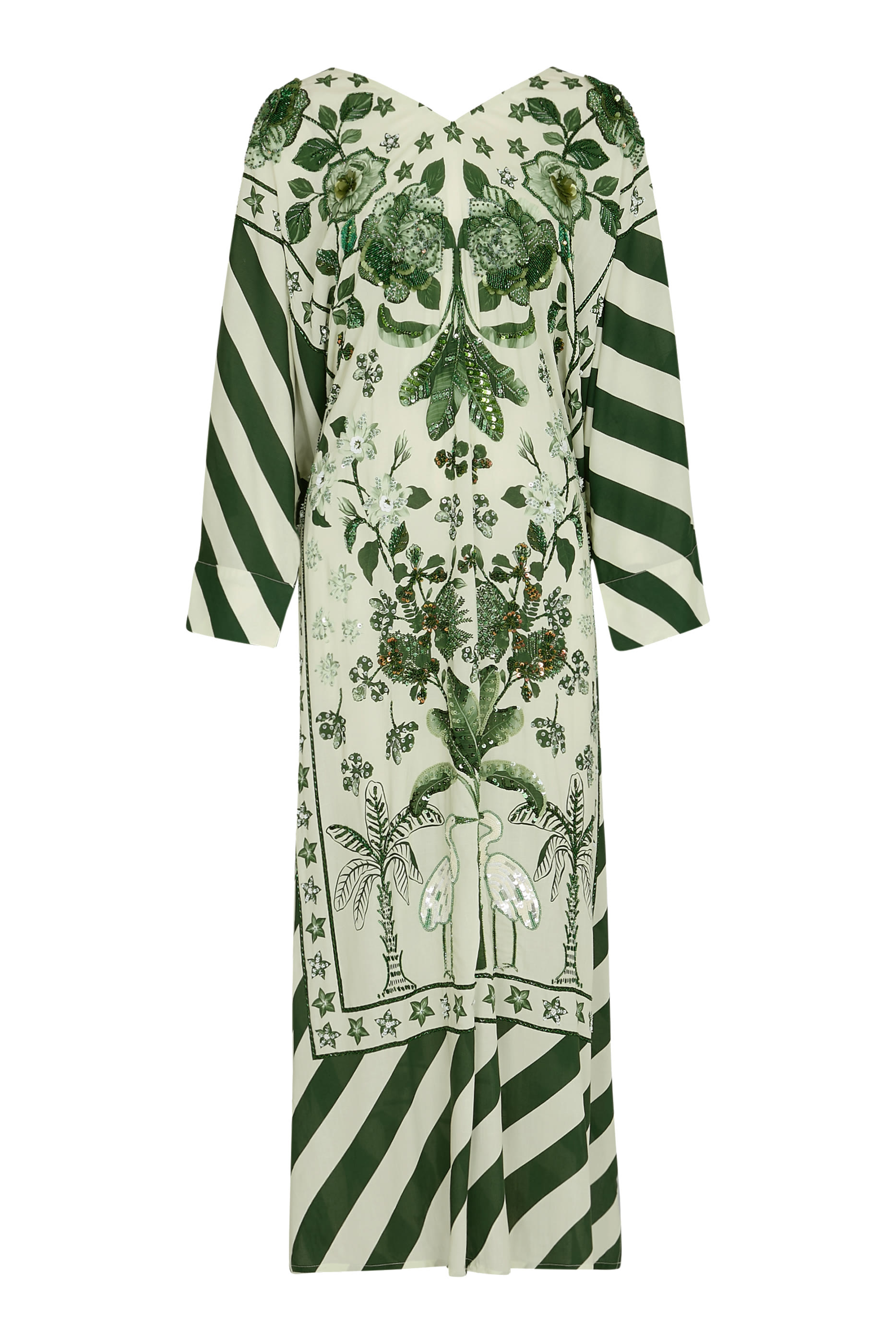 قفطان بأكمام بتصميم جناح الخفاش وتطريز يدوي بخرز