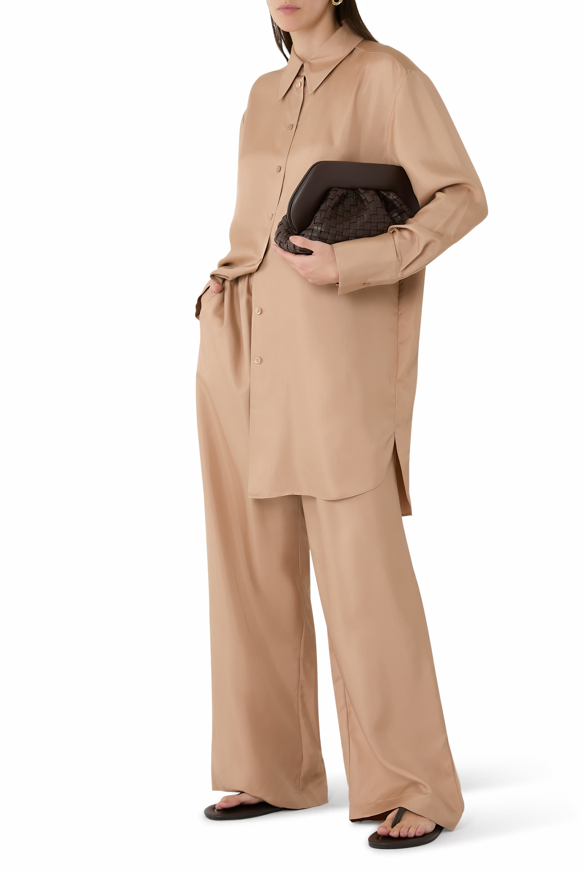 قميص طويل بشعار الماركة حرير