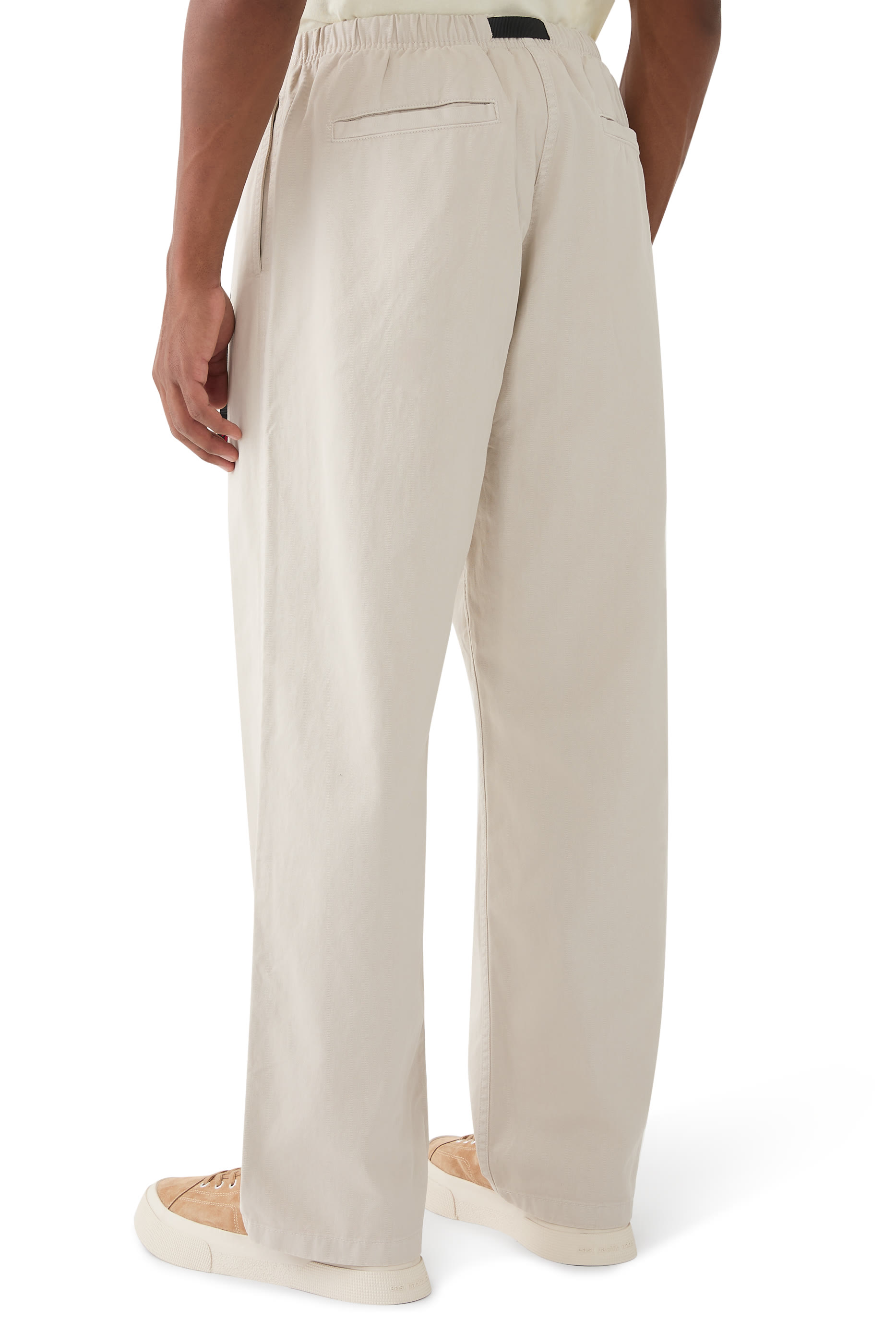 بنطال بقصة ساق مستقيمة