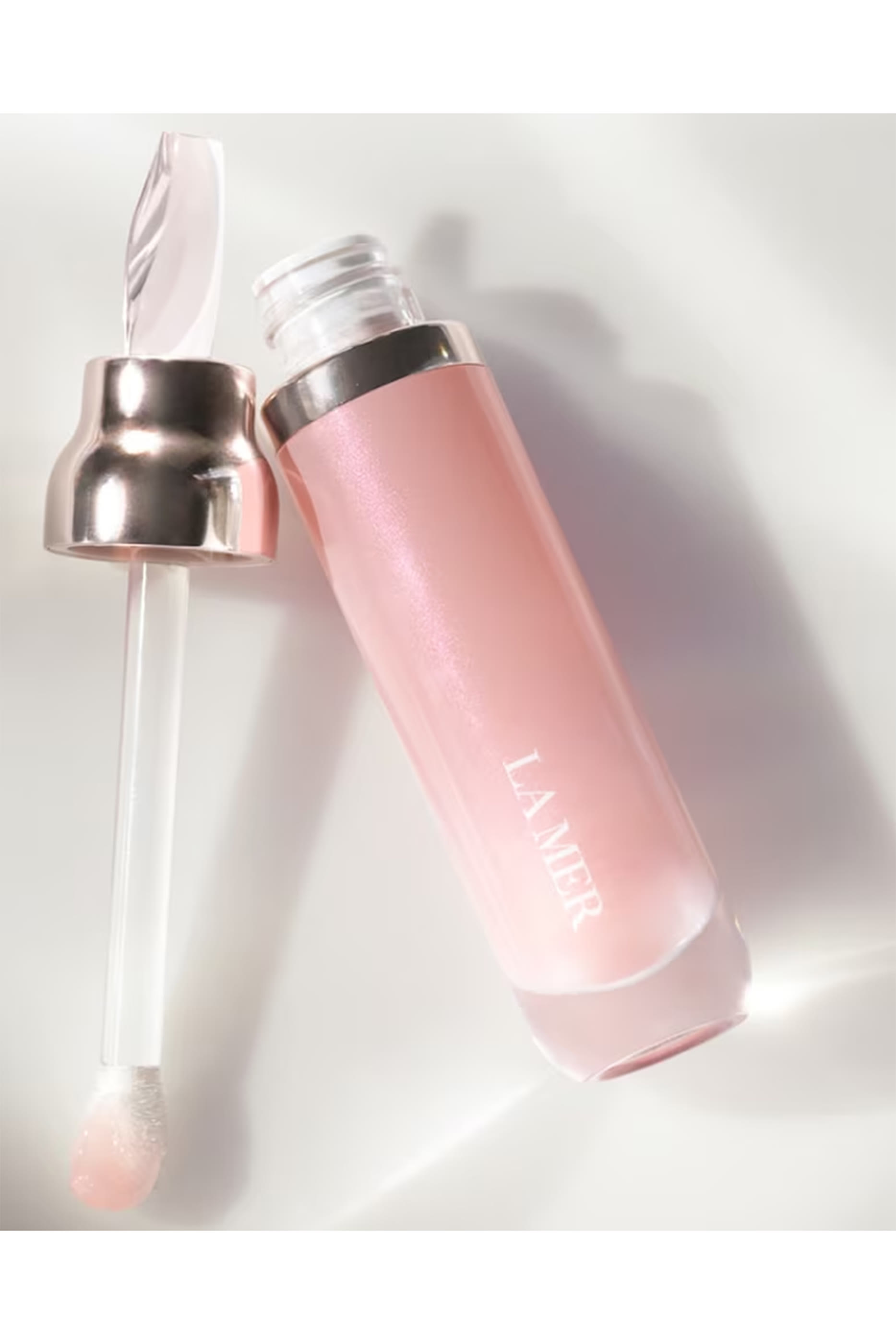 مستحضر لملء الشفاه