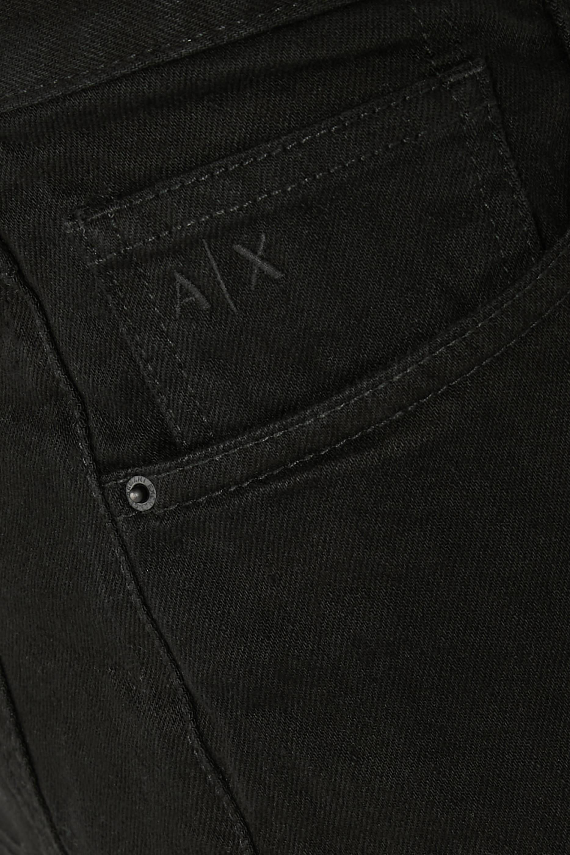 بنطال جينز بقصة مستقيمة دنيم