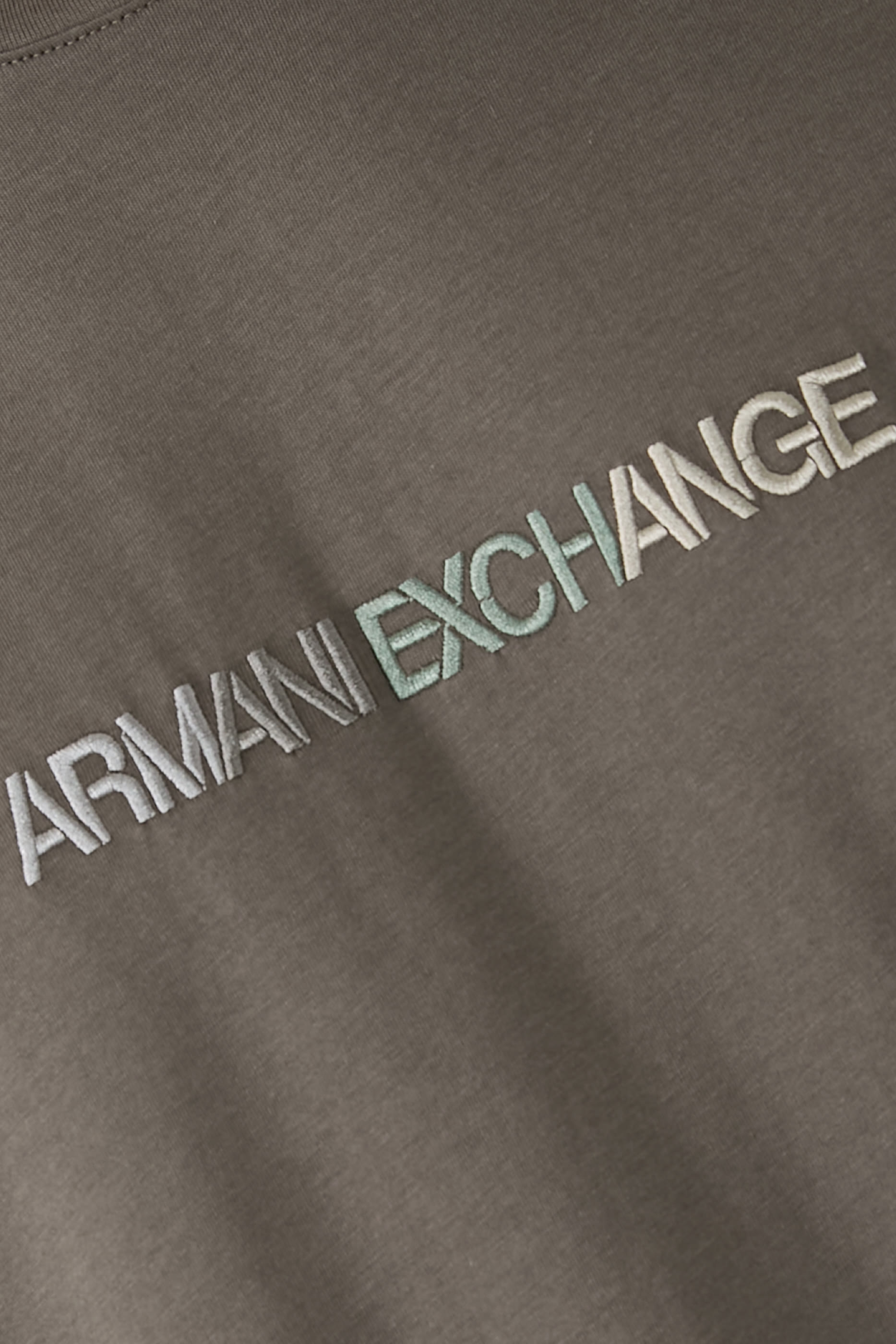 تيشيرت بقصة ضيقة قطن