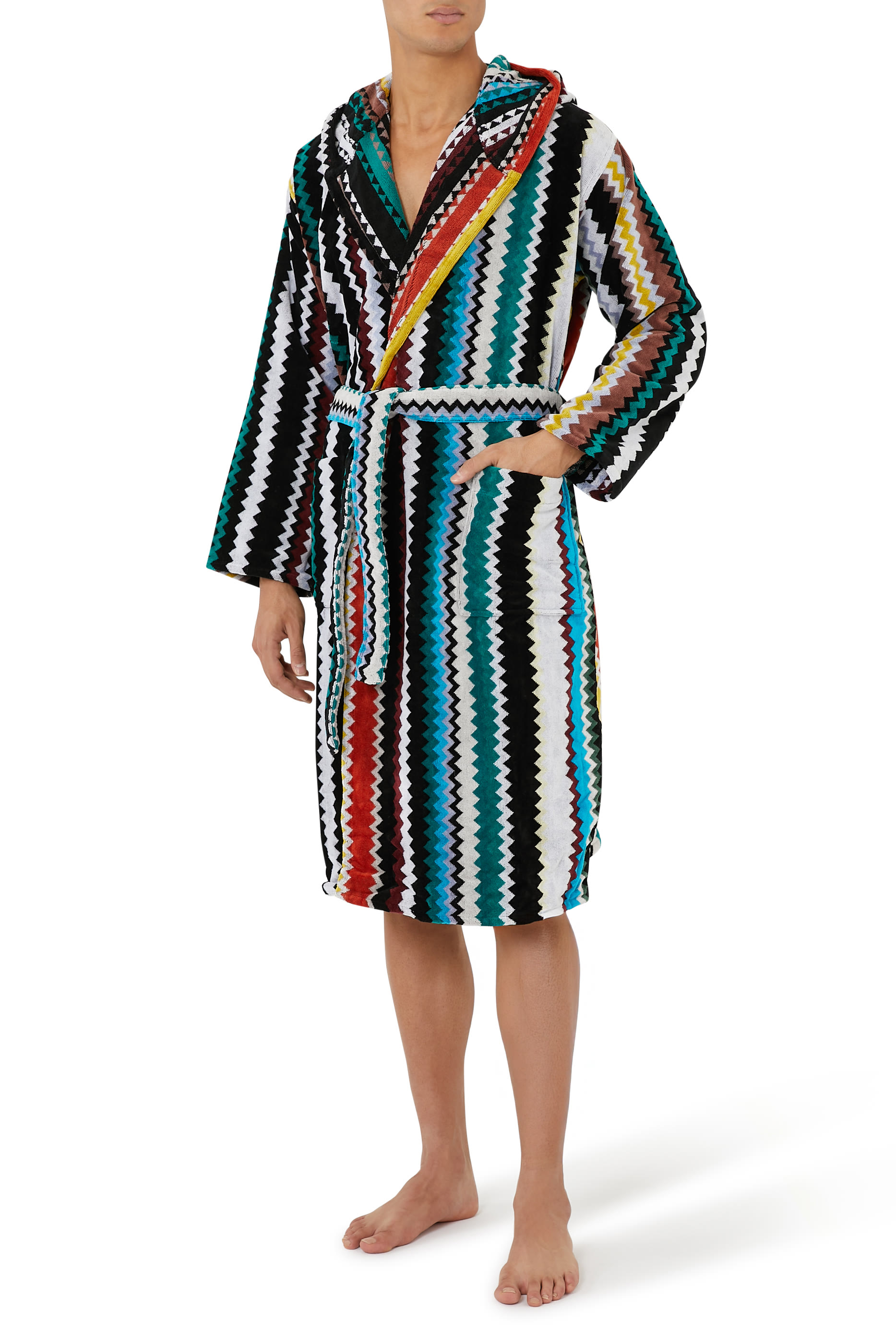 روب حمام كورت بخطوط متعرجة وغطاء للرأس