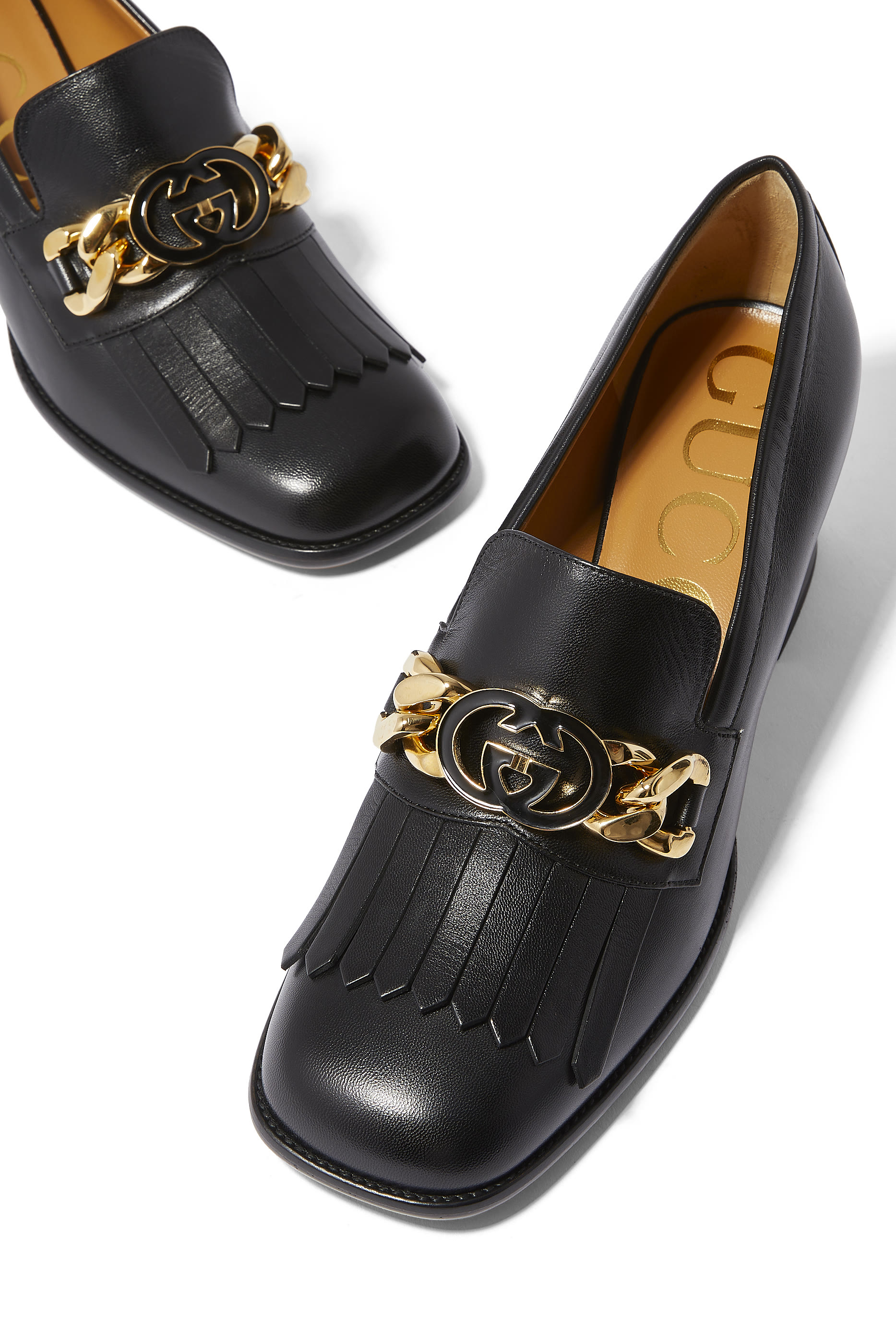 حذاء كلاسيك 55 مزين بحرفي شعار الماركة بتصميم متداخل بكعب متوسط