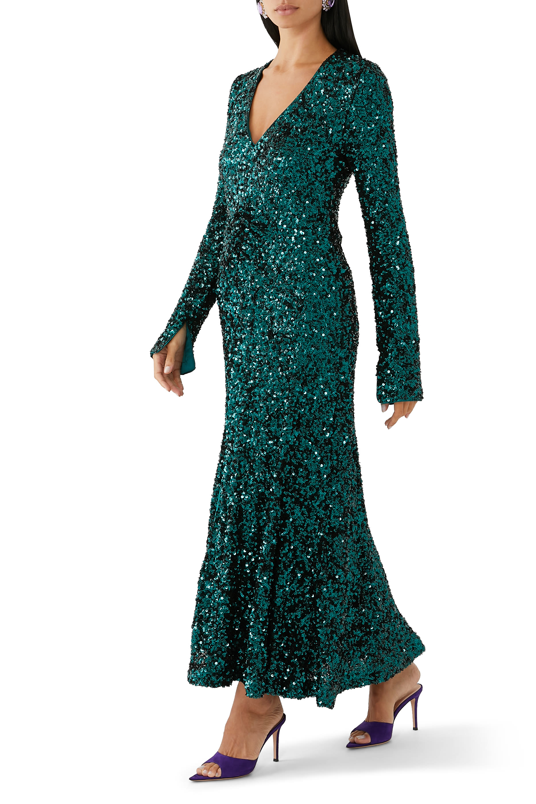 فستان متوسط الطول بفتحة مطرز بالترتر