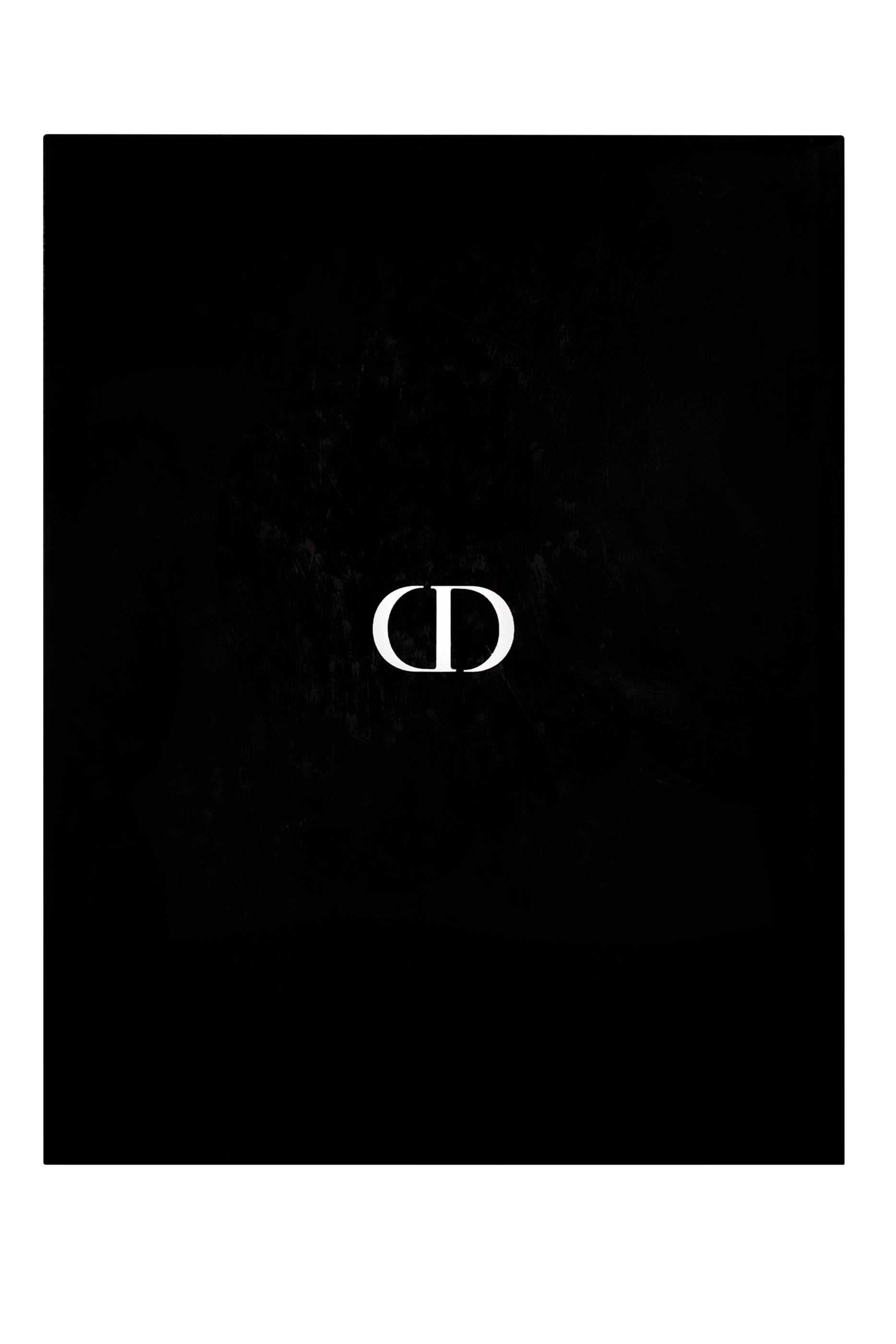 كتاب ديور بقلم جون غاليانو