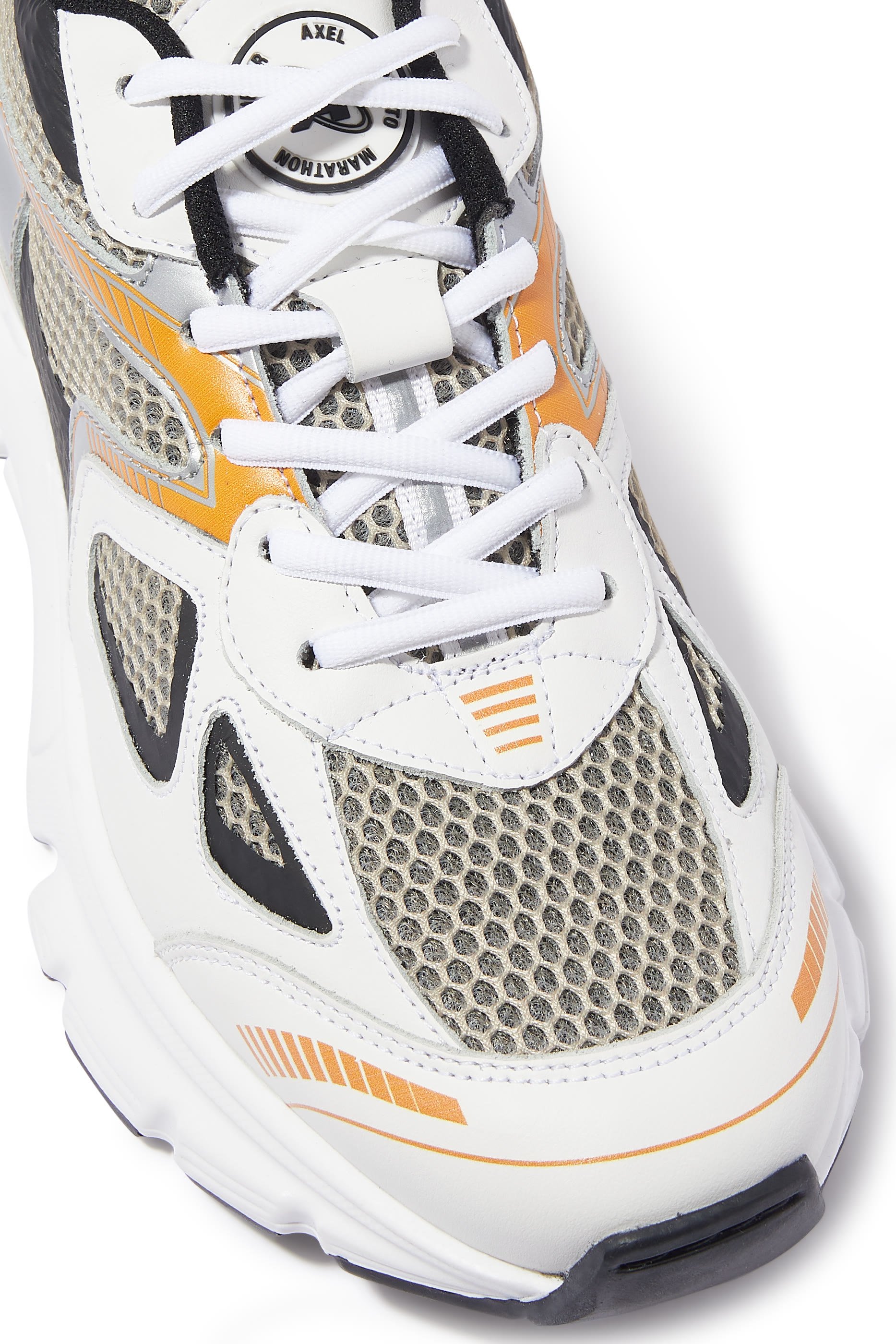 سنيكرز للجري جلد