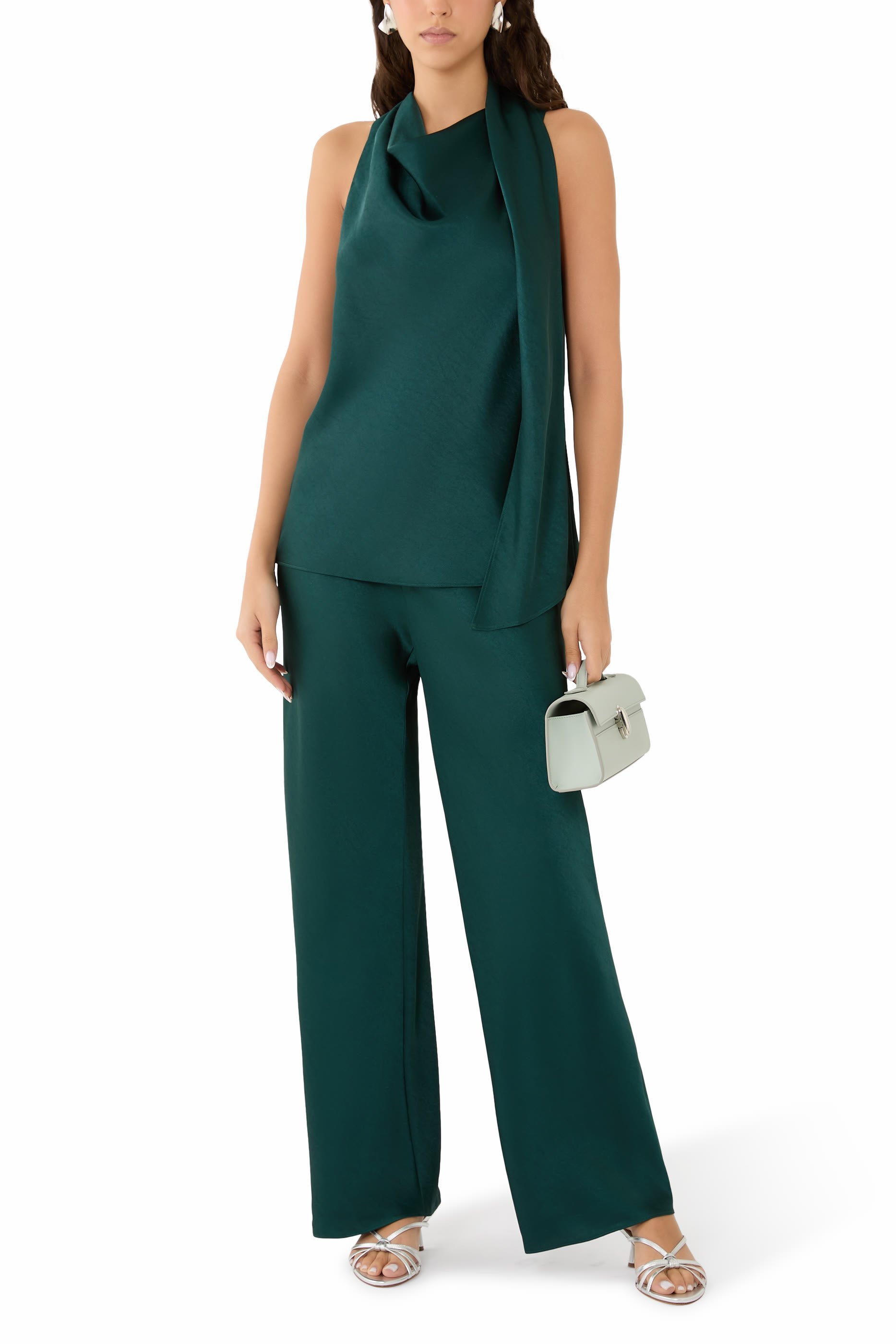 بلوزة بوشاح ستان