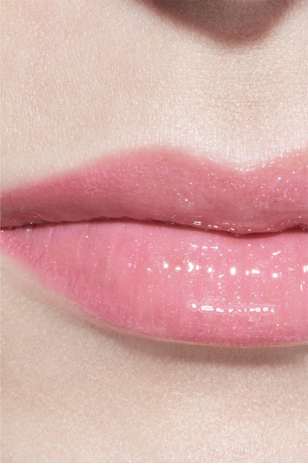 أحمر شفاه سائل بلمعان وثبات فائق ROUGE ALLURE LAQUE