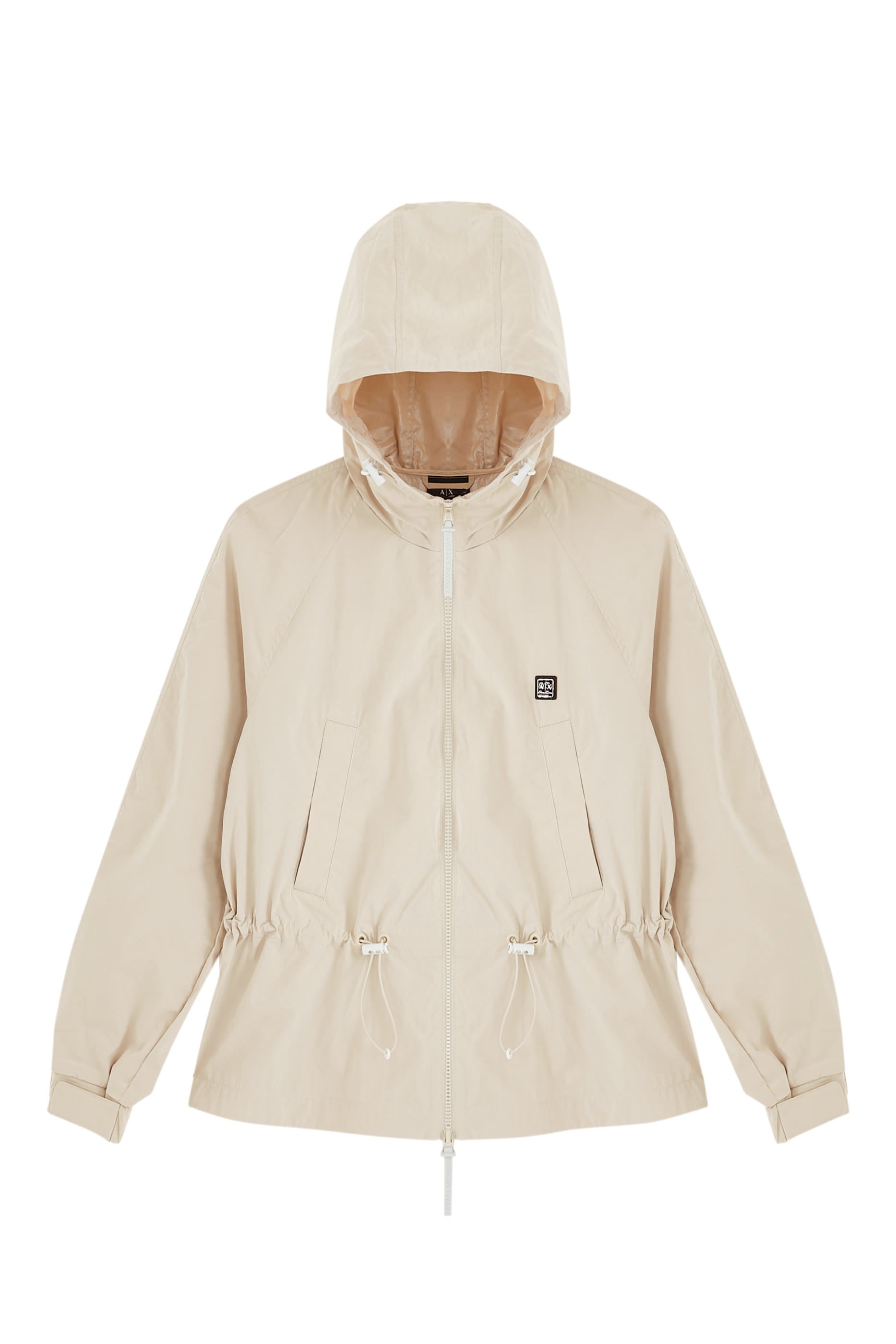 جاكيت بشعار الماركة