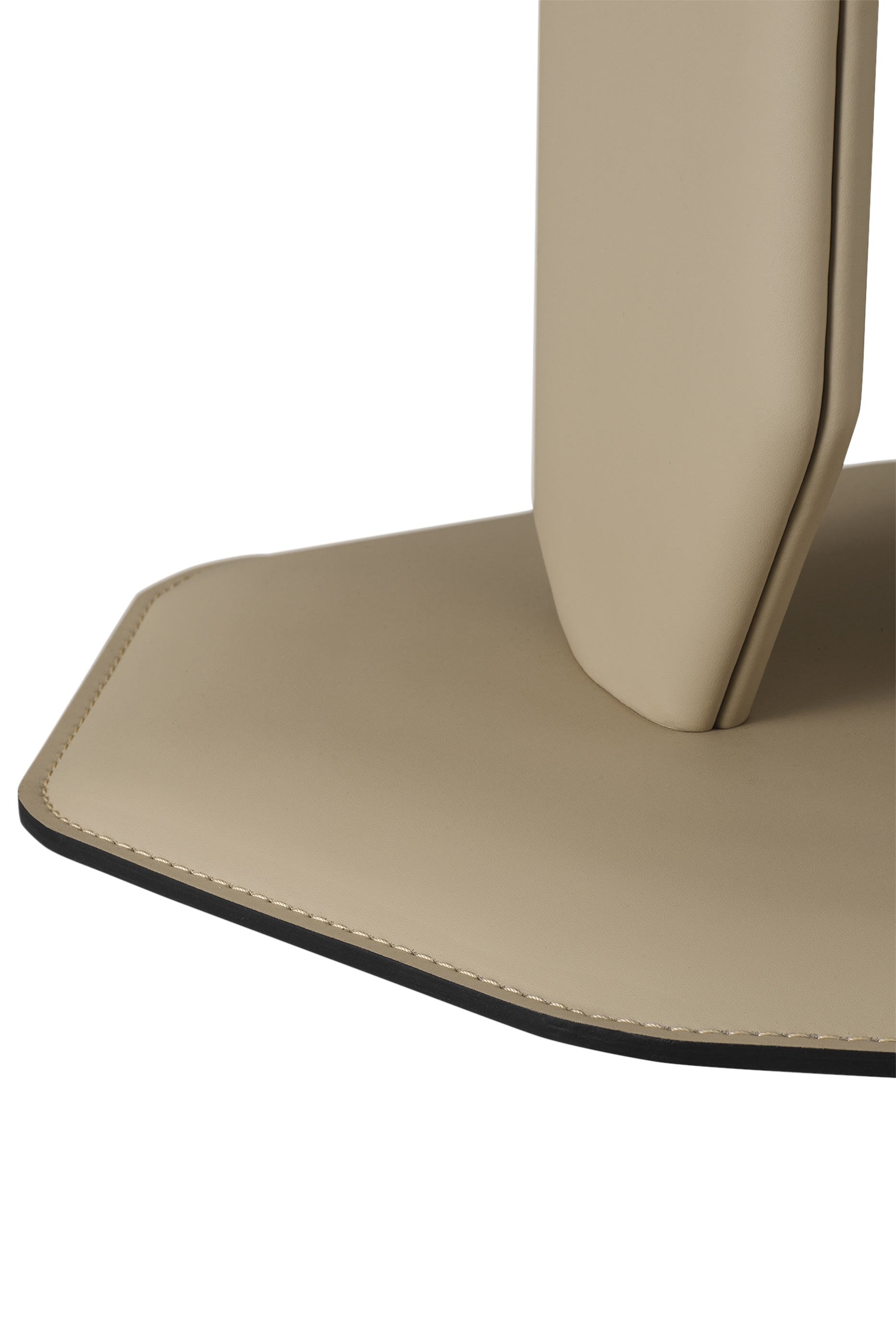 طاولة جانبية ماوريتسيو