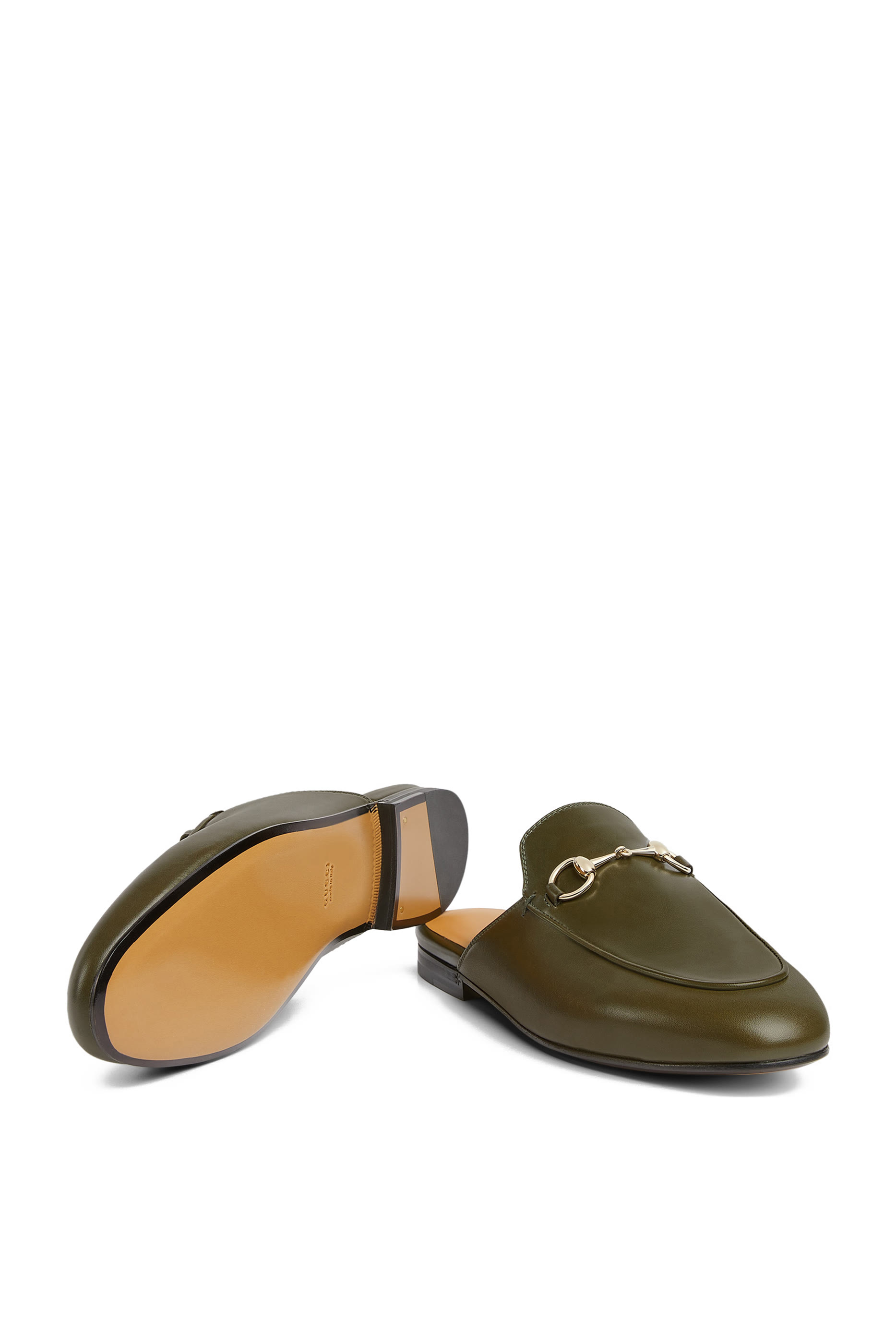 حذاء سهل الارتداء بشعار الماركة